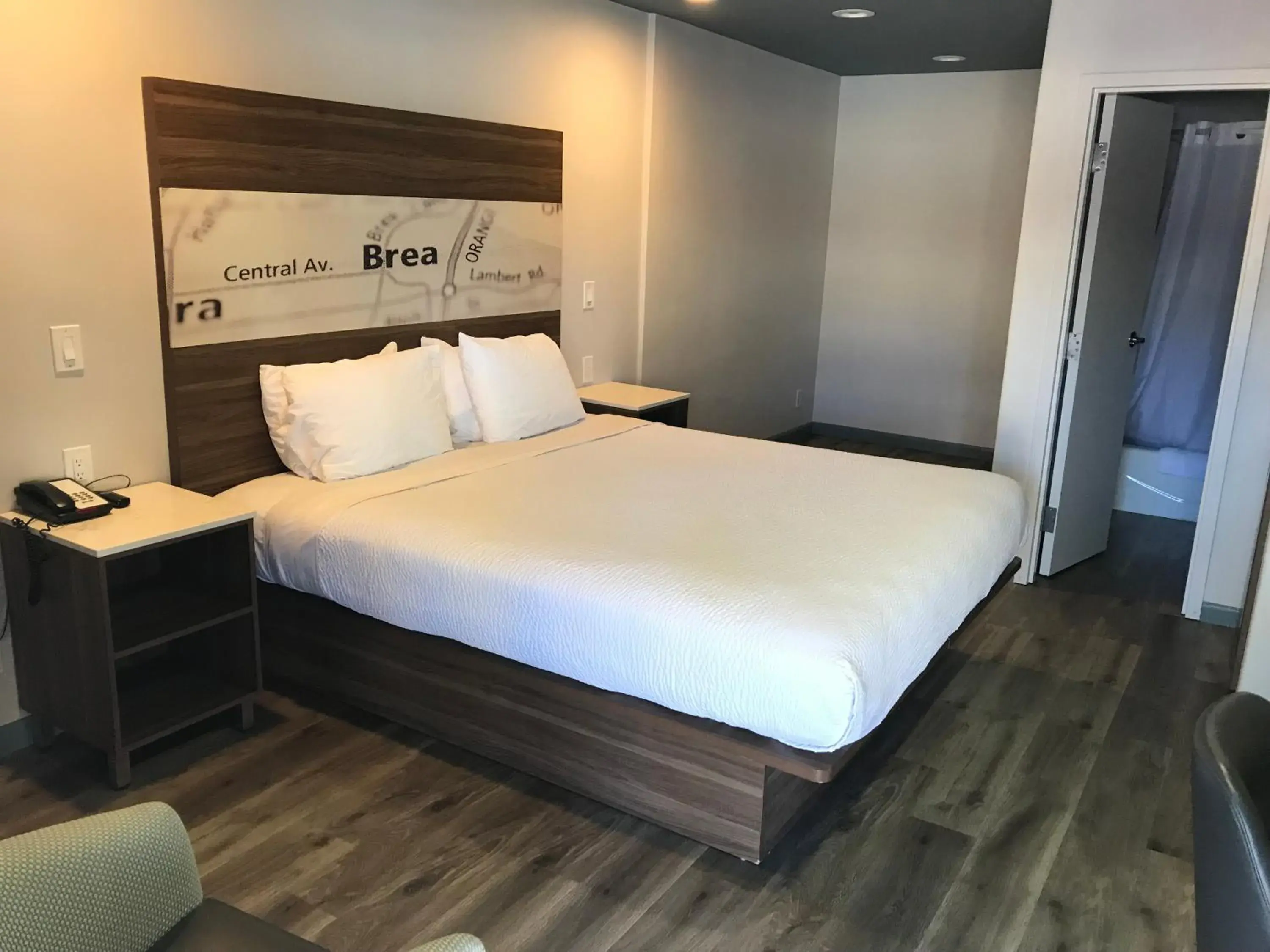 Bedroom, Bed in Hyland Inn Brea Bedroom, Bed in Hyland Inn Brea