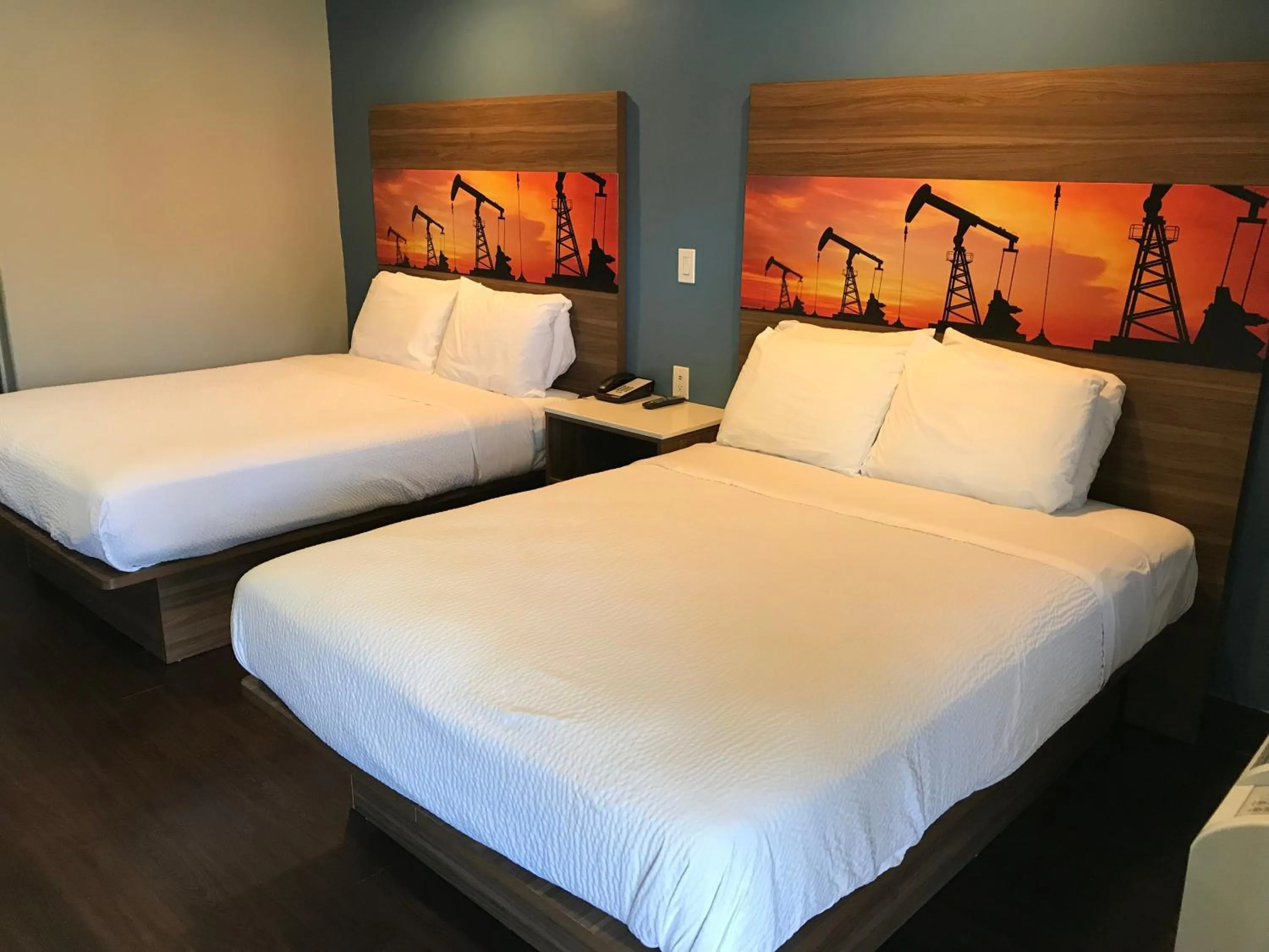 Bedroom, Bed in Hyland Inn Brea