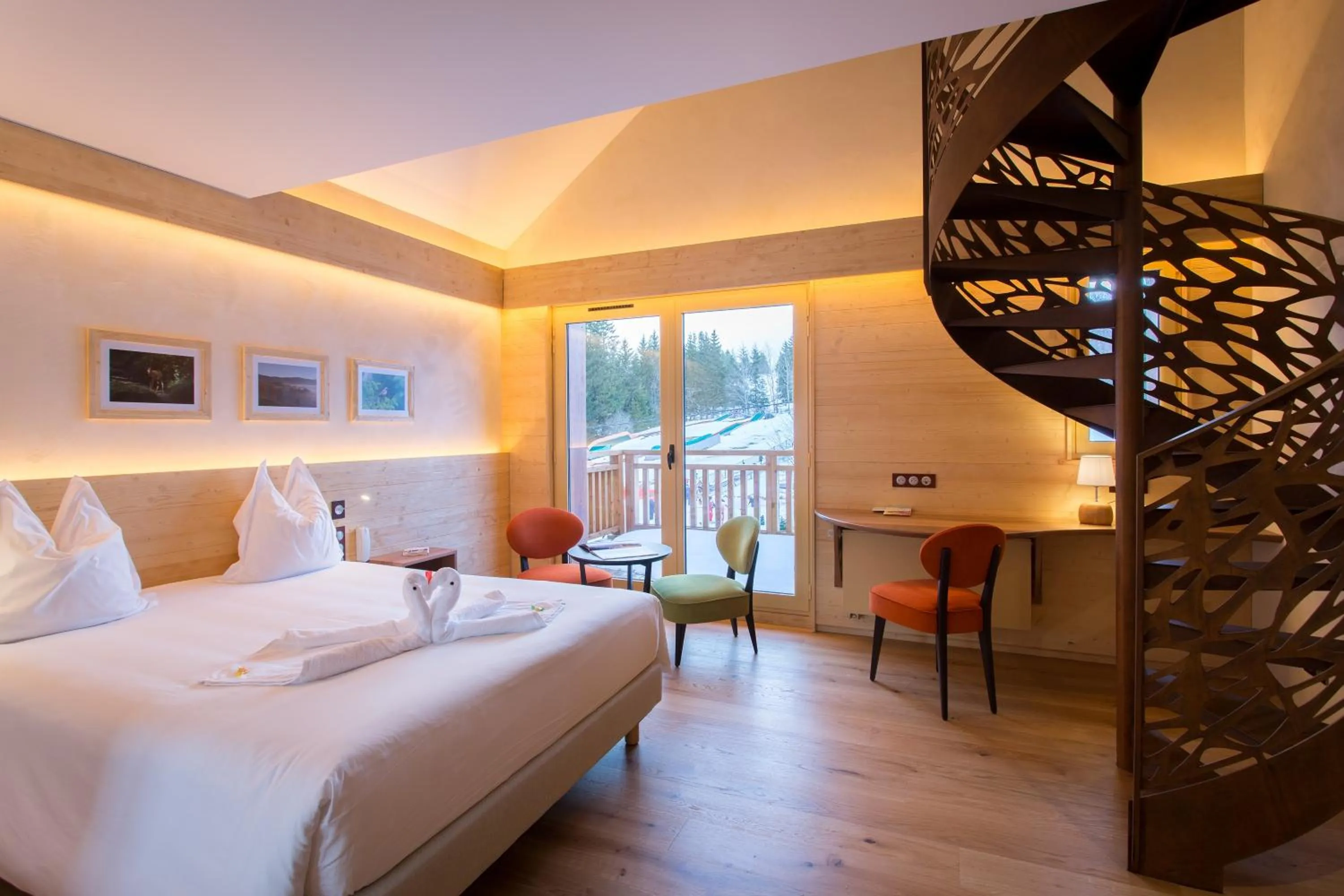 Bedroom, Bed in Hotel Restaurant Mont Champ du Feu