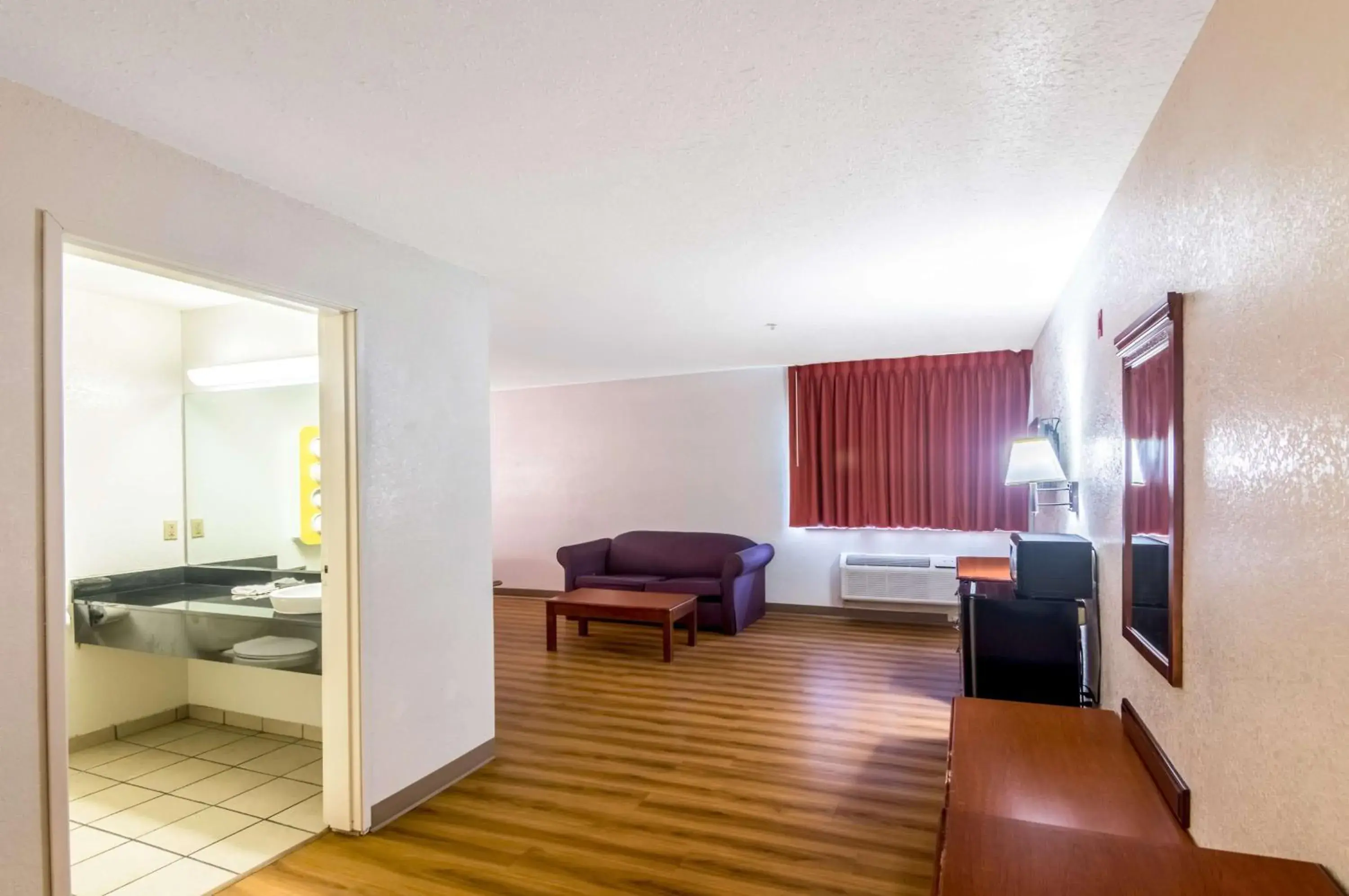 Photo of the whole room, Bed in Motel 6-Oklahoma City, OK Photo of the whole room, Bed in Motel 6-Oklahoma City, OK