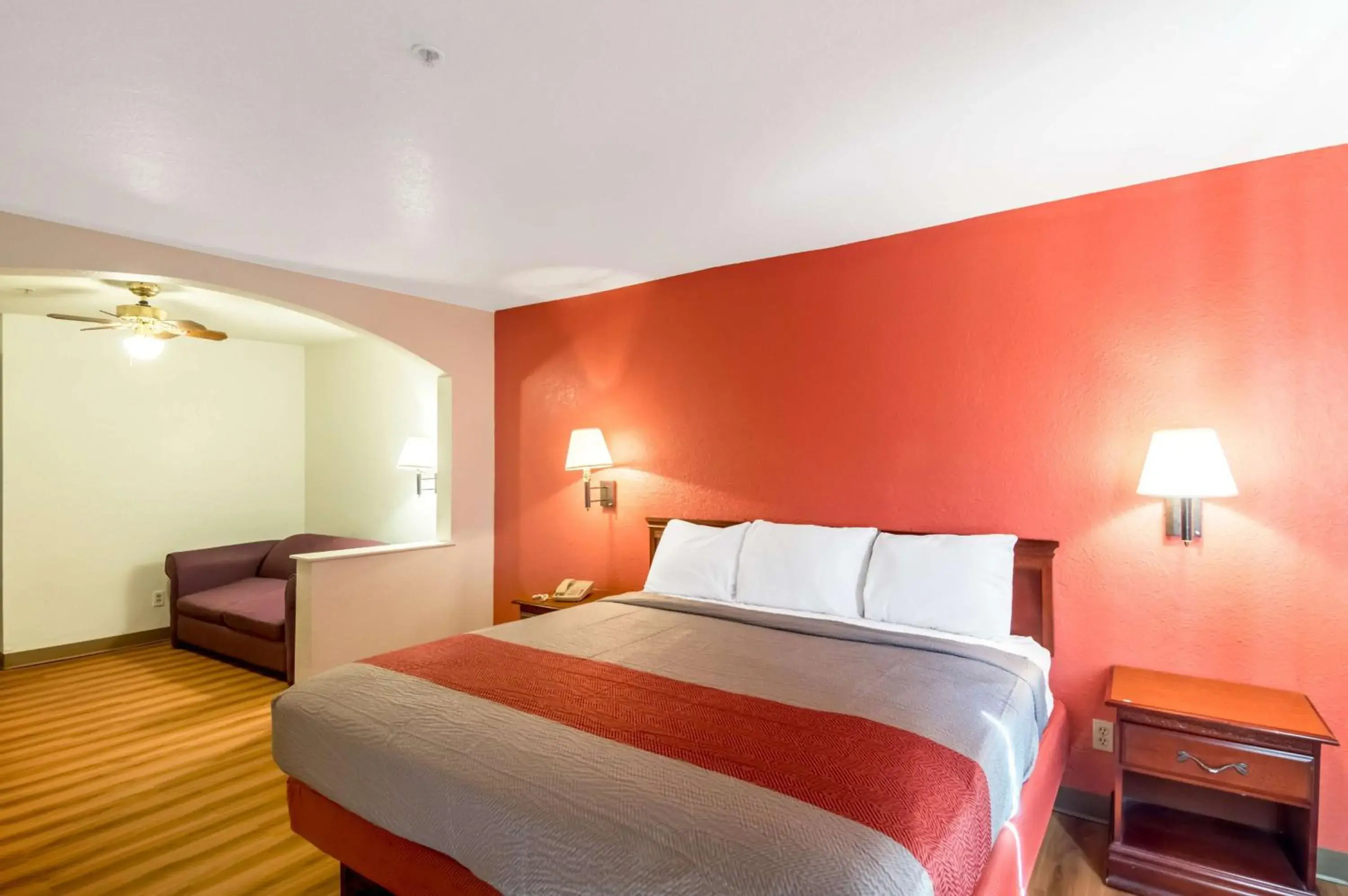 Photo of the whole room, Bed in Motel 6-Oklahoma City, OK Photo of the whole room, Bed in Motel 6-Oklahoma City, OK