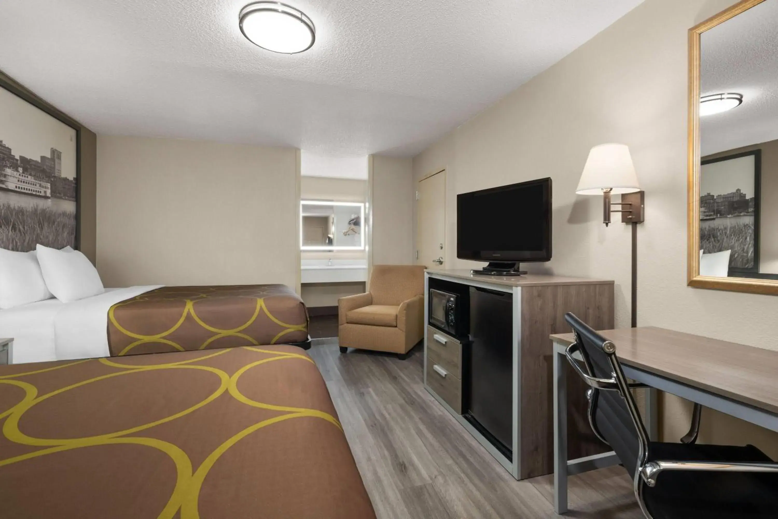 Photo of the whole room, Bed in Super 8 by Wyndham Macon West Photo of the whole room, Bed in Super 8 by Wyndham Macon West