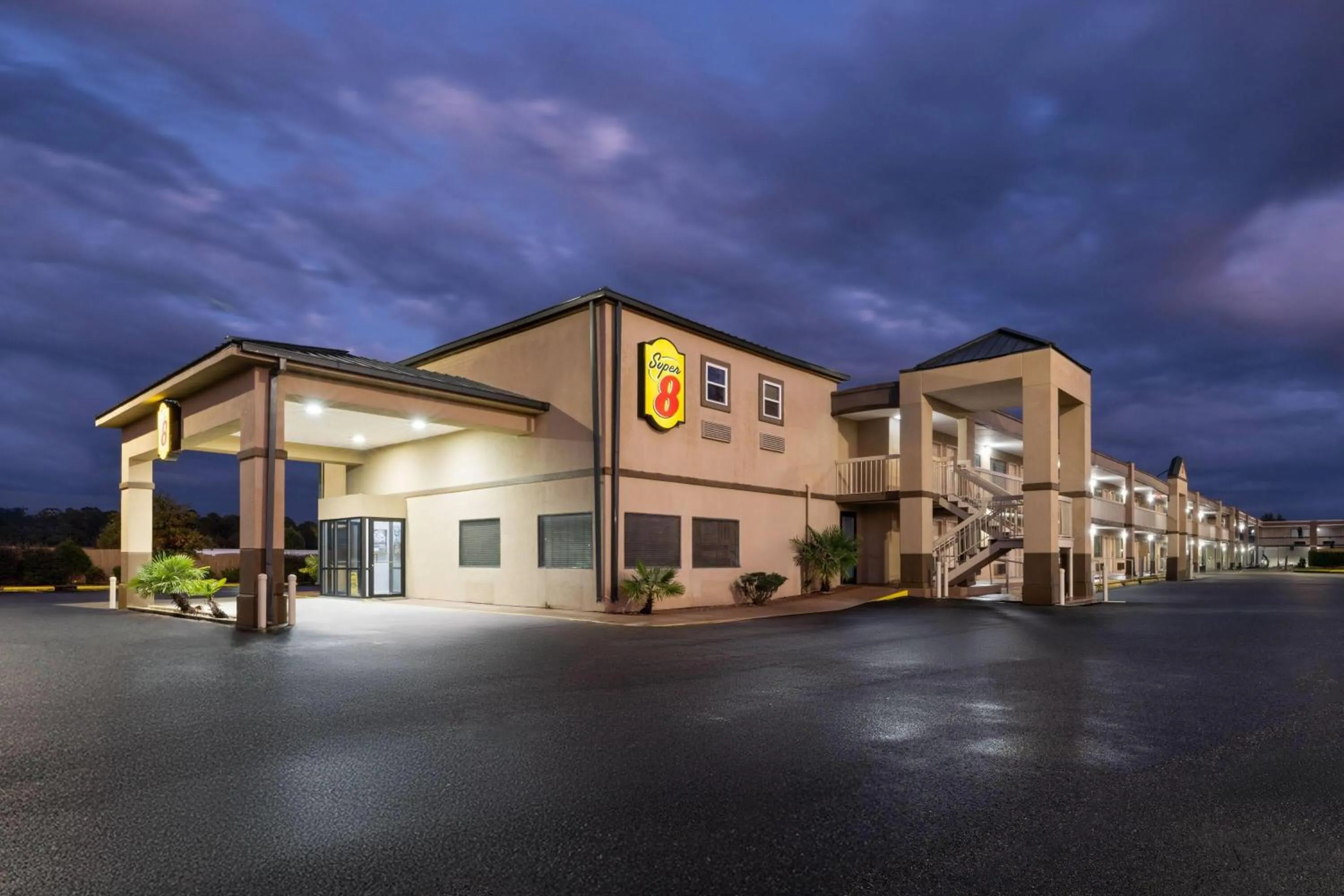 Property building in Super 8 by Wyndham Macon West