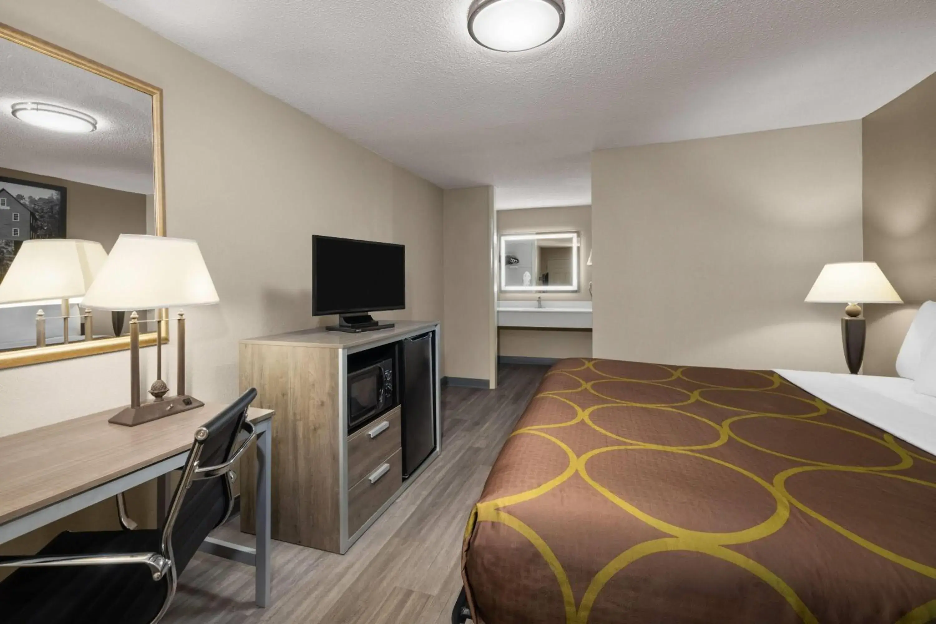 Photo of the whole room, Bed in Super 8 by Wyndham Macon West Photo of the whole room, Bed in Super 8 by Wyndham Macon West