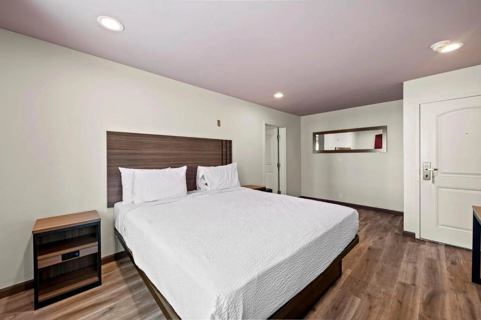 Bed in Hyland Inn Long Beach