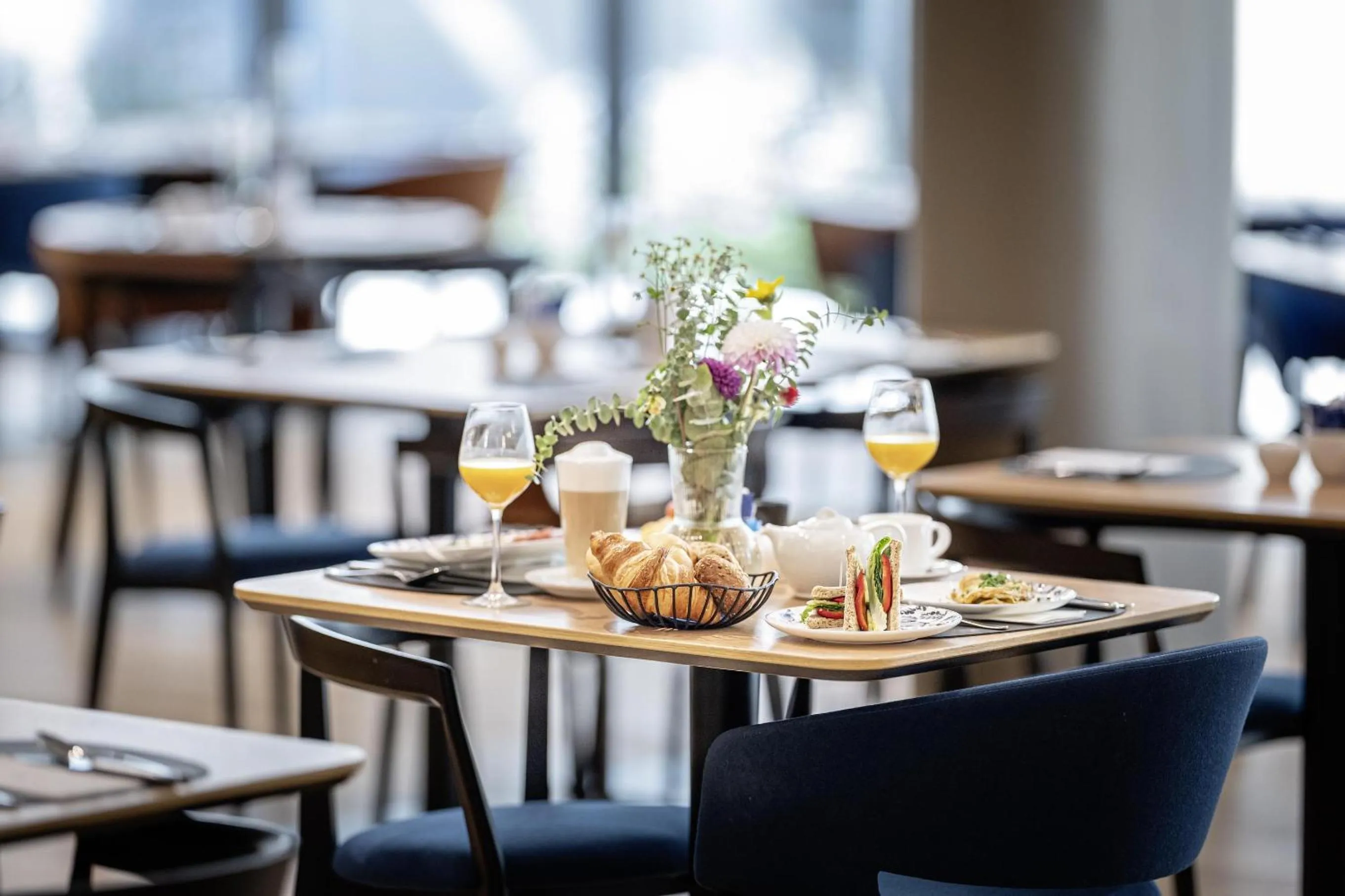 Restaurant/places to eat in NH Graz City