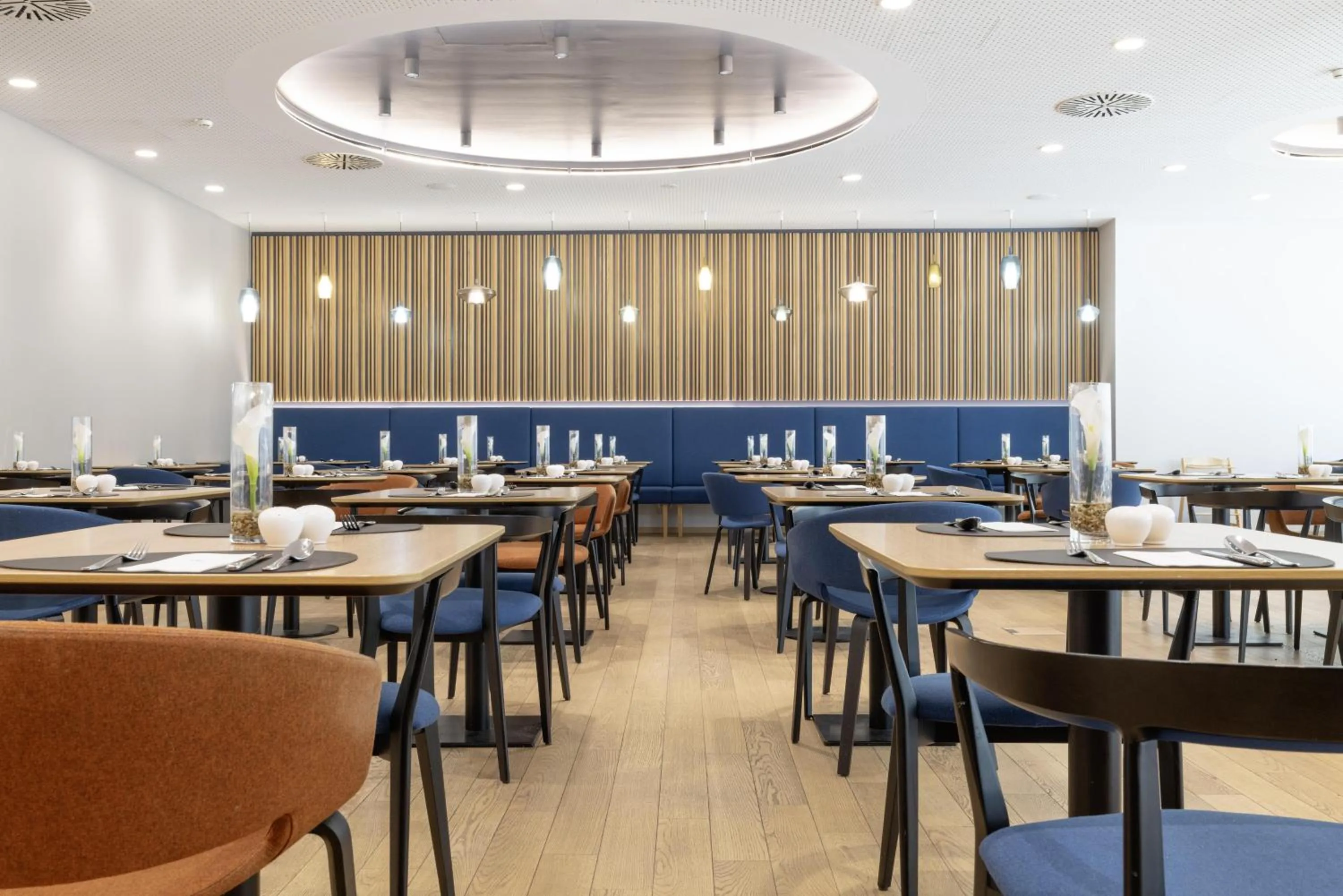 Restaurant/places to eat in NH Graz City