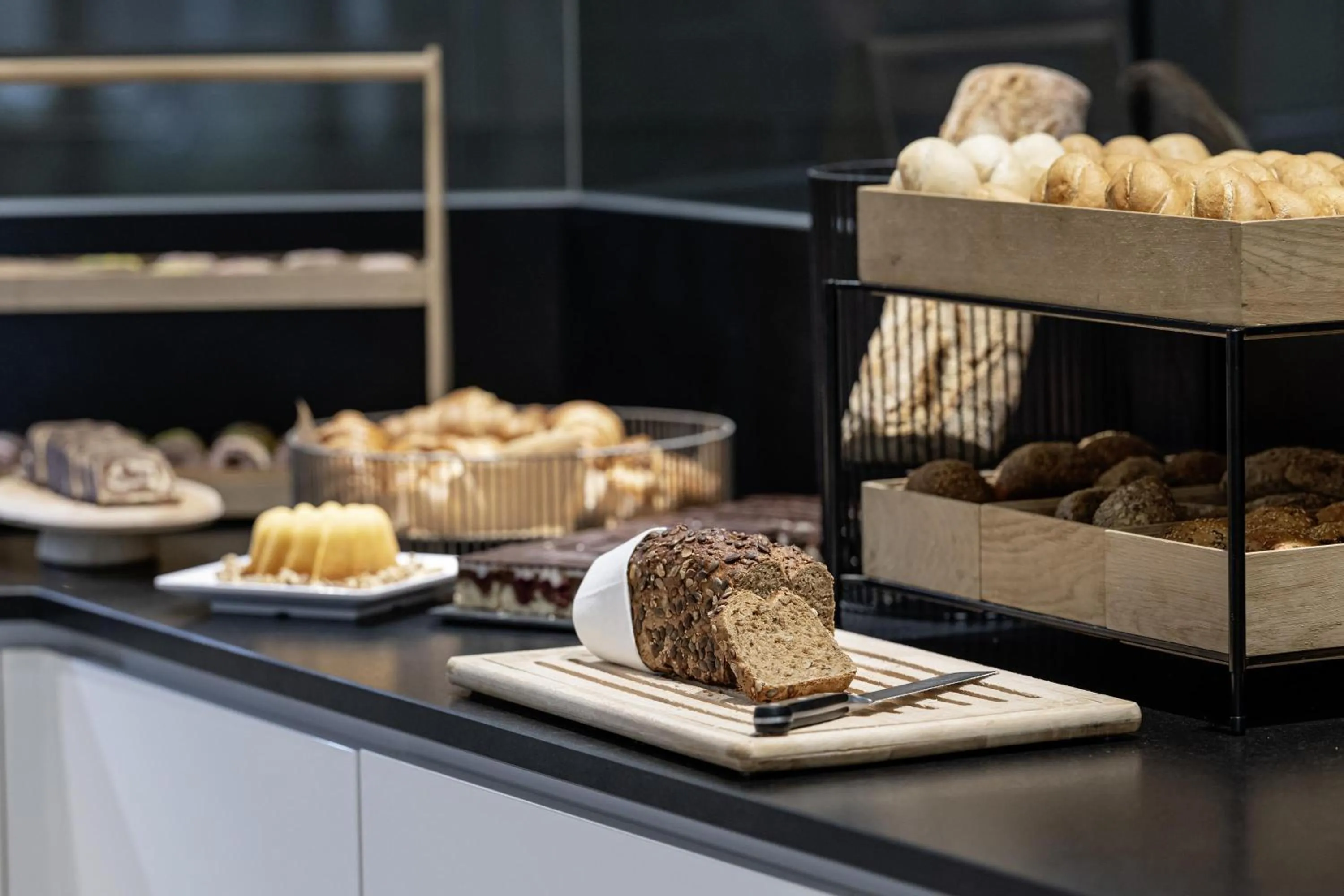 Restaurant/places to eat in NH Graz City