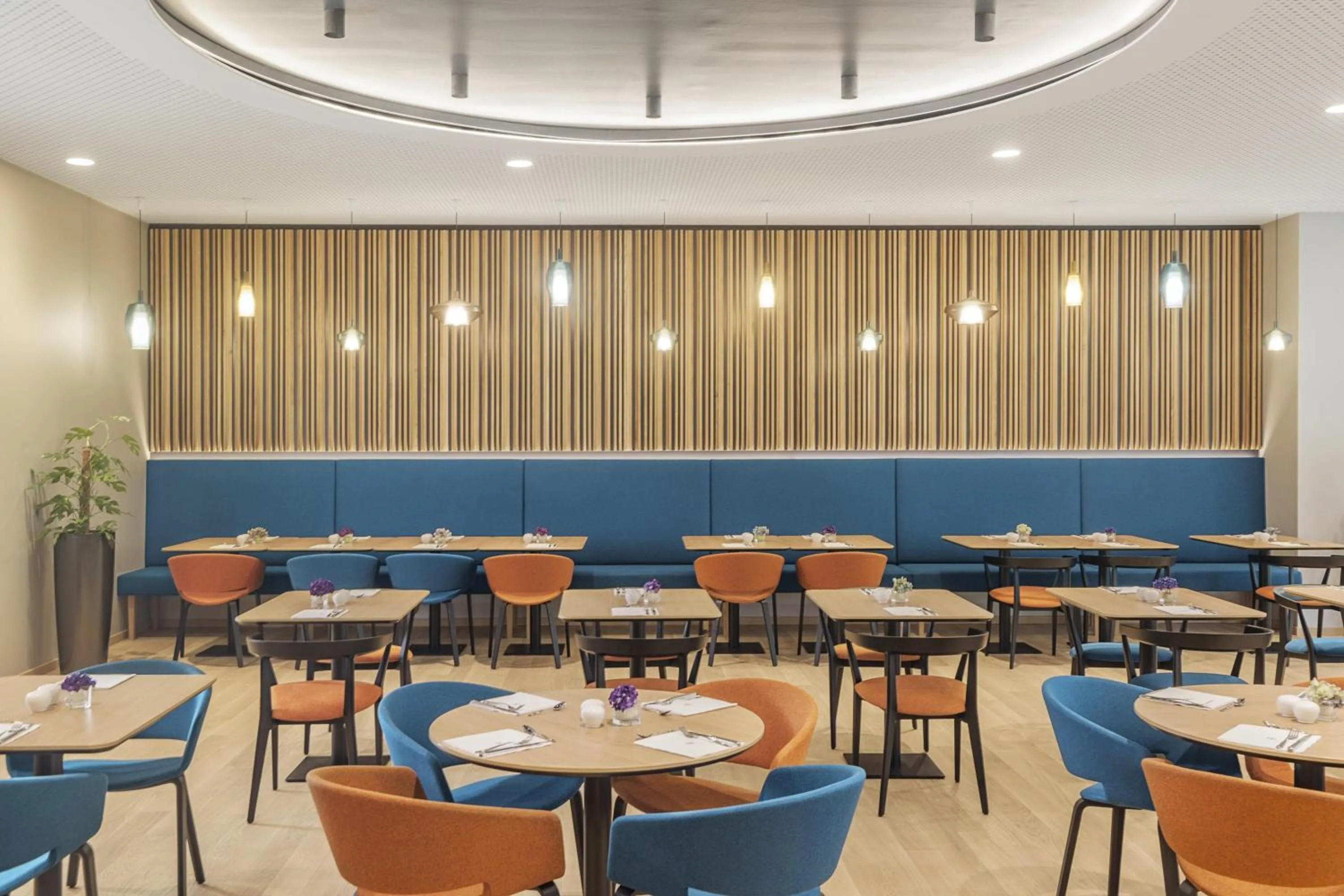 Bedroom in NH Graz City