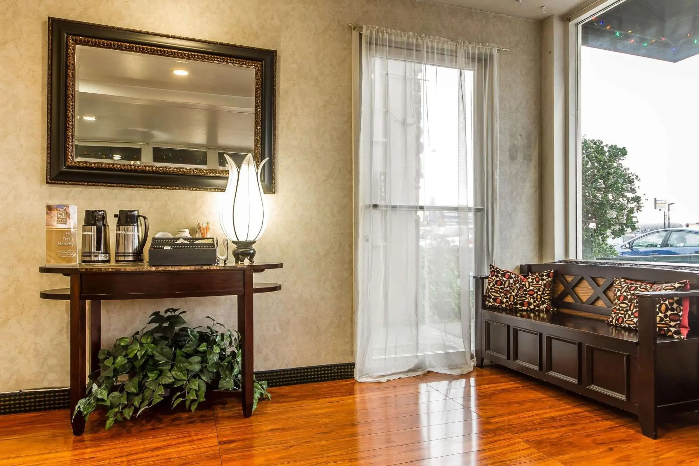 Lobby or reception in Quality Inn & Suites Silicon Valley Lobby or reception in Quality Inn & Suites Silicon Valley