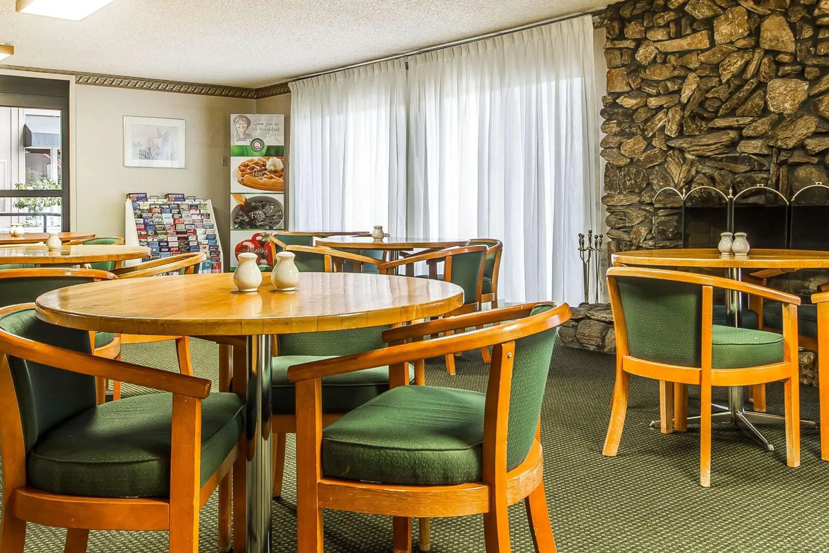 Restaurant/places to eat in Quality Inn & Suites Silicon Valley Restaurant/places to eat in Quality Inn & Suites Silicon Valley