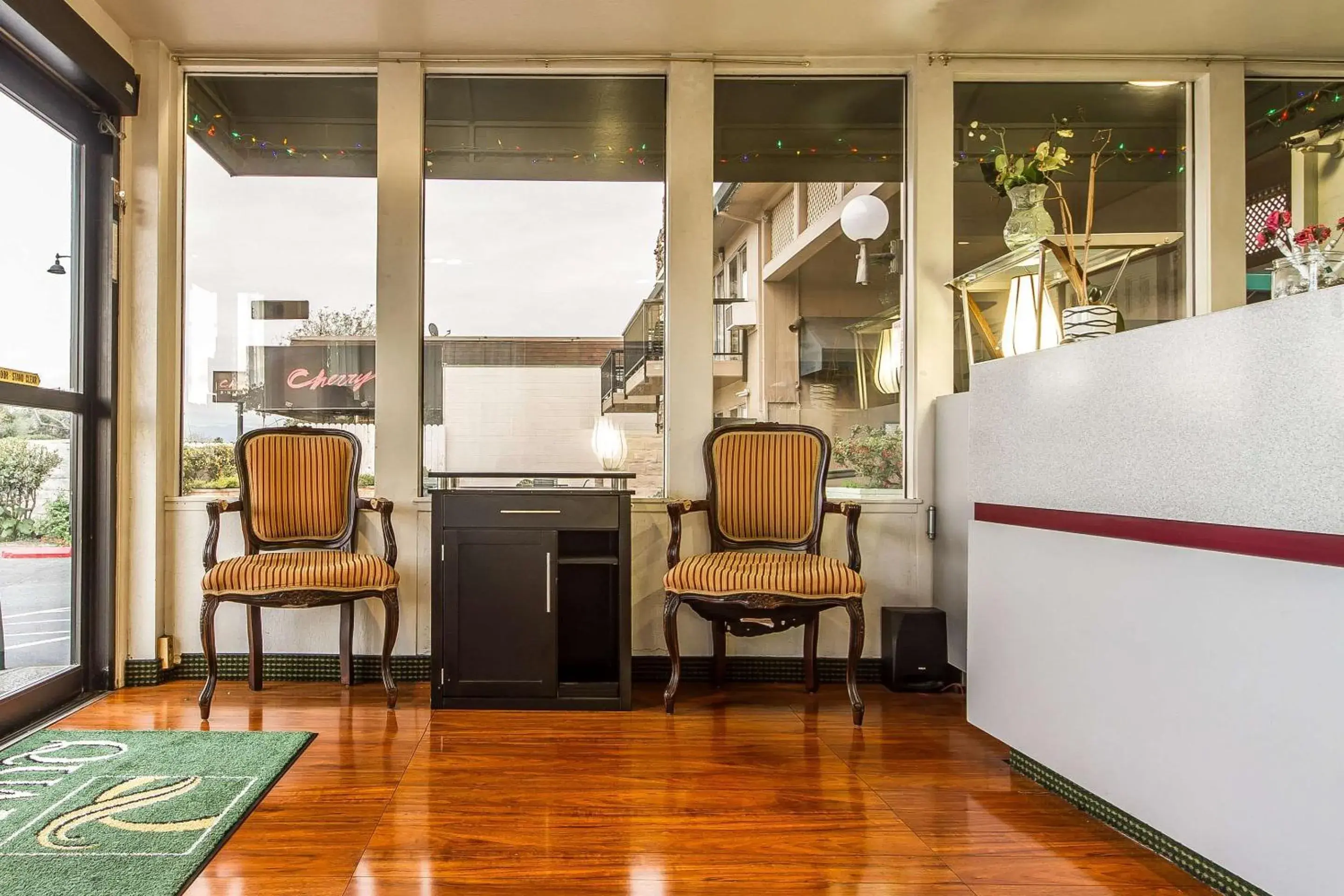 Lobby or reception in Quality Inn & Suites Silicon Valley Lobby or reception in Quality Inn & Suites Silicon Valley