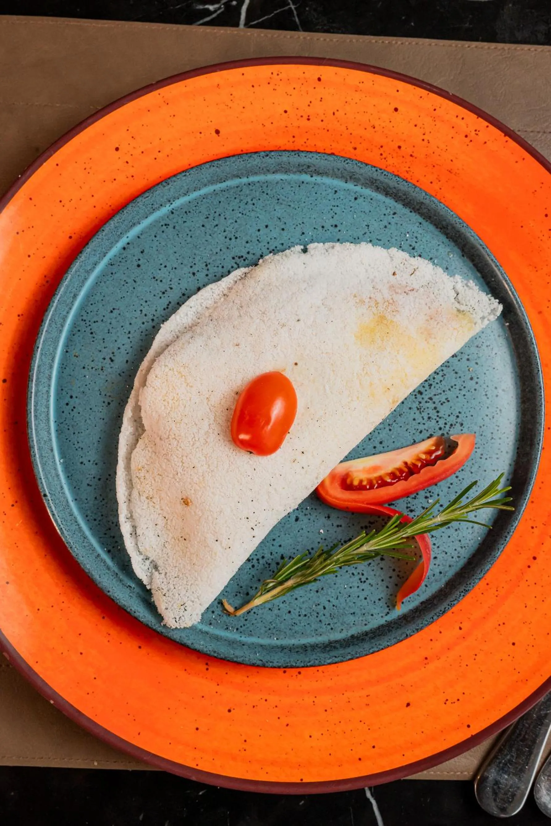 Restaurant/places to eat in Mercure Belem Boulevard