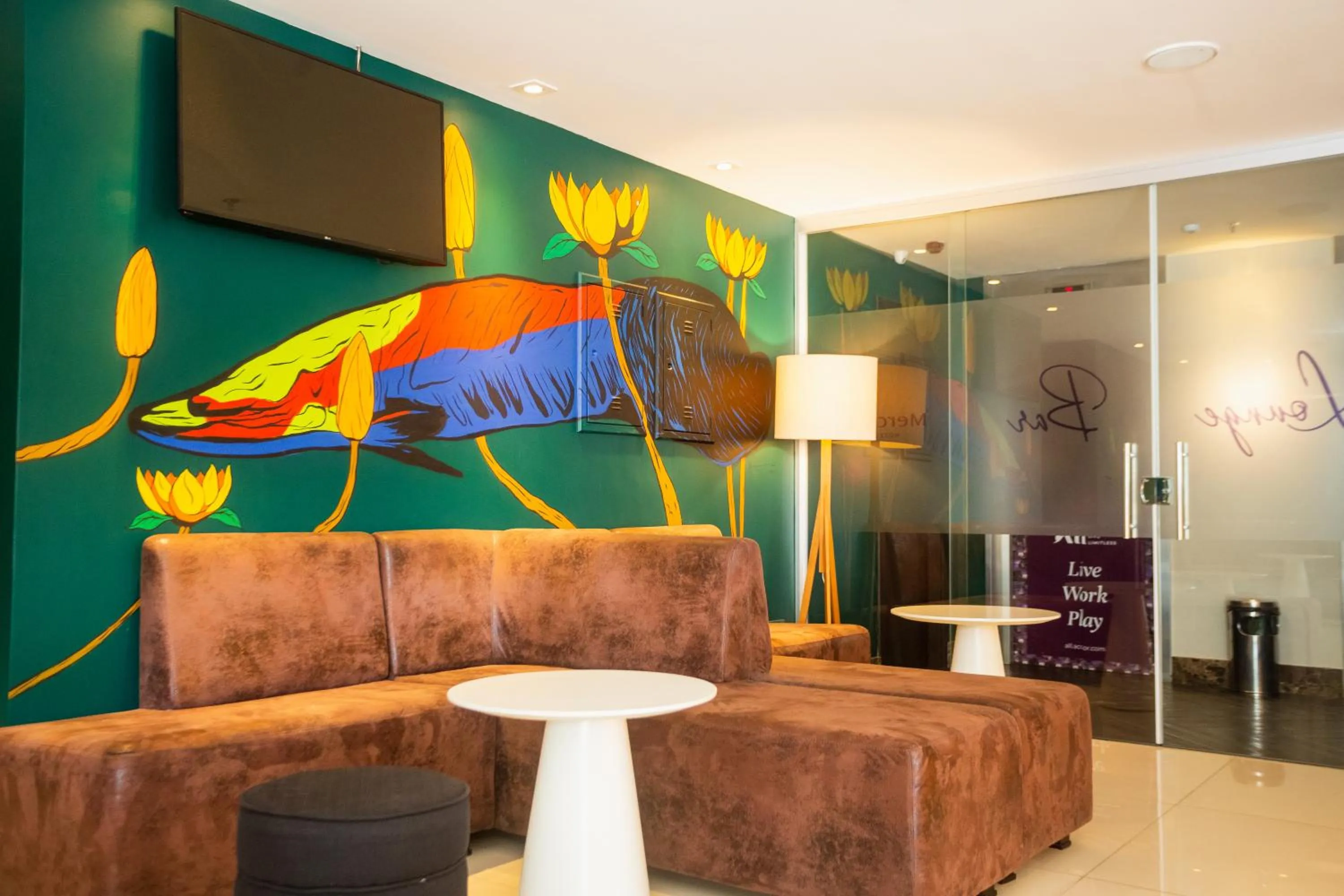 Lounge or bar in Mercure Belem Boulevard