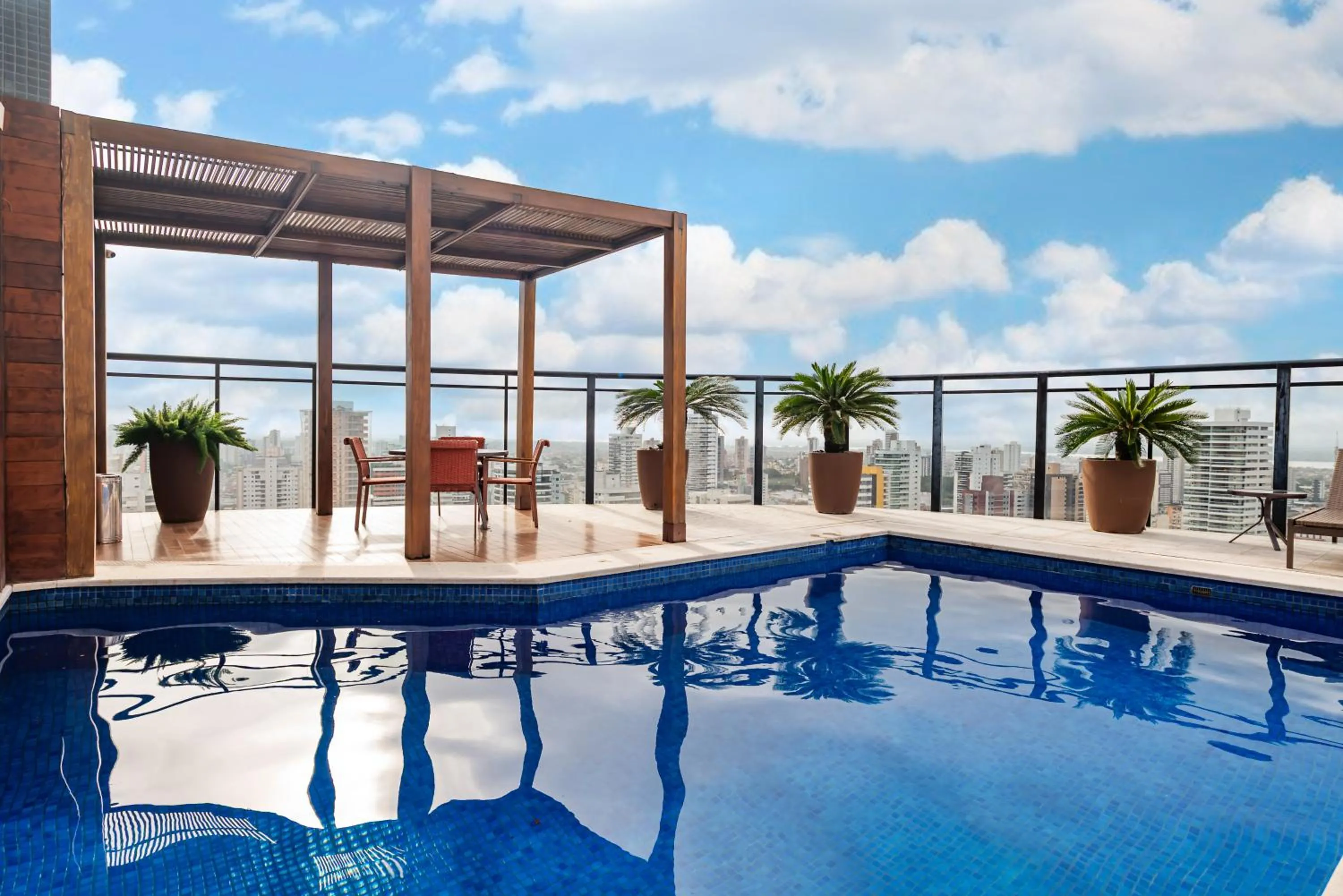 Pool view in Mercure Belem Boulevard