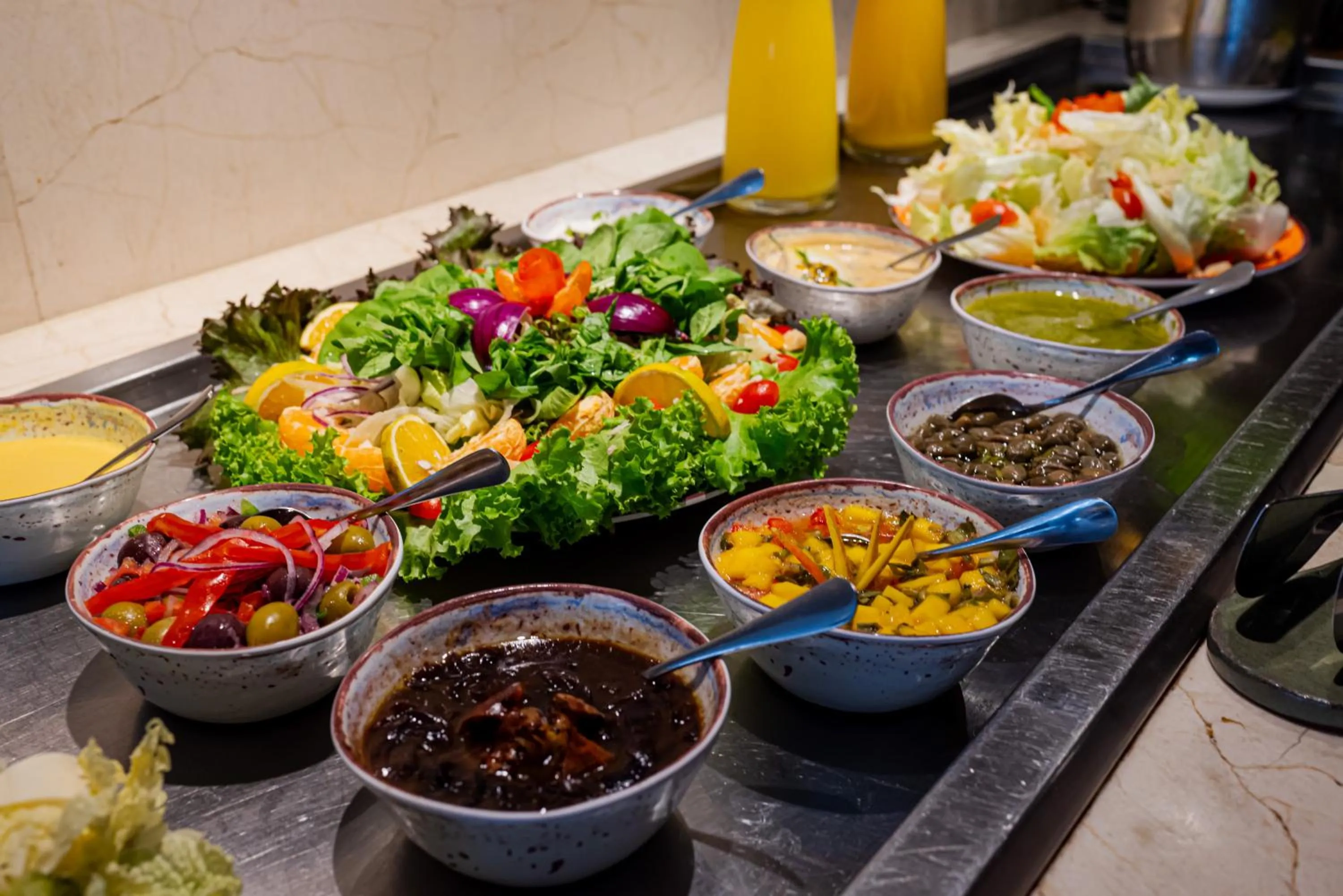 Restaurant/places to eat in Mercure Belem Boulevard