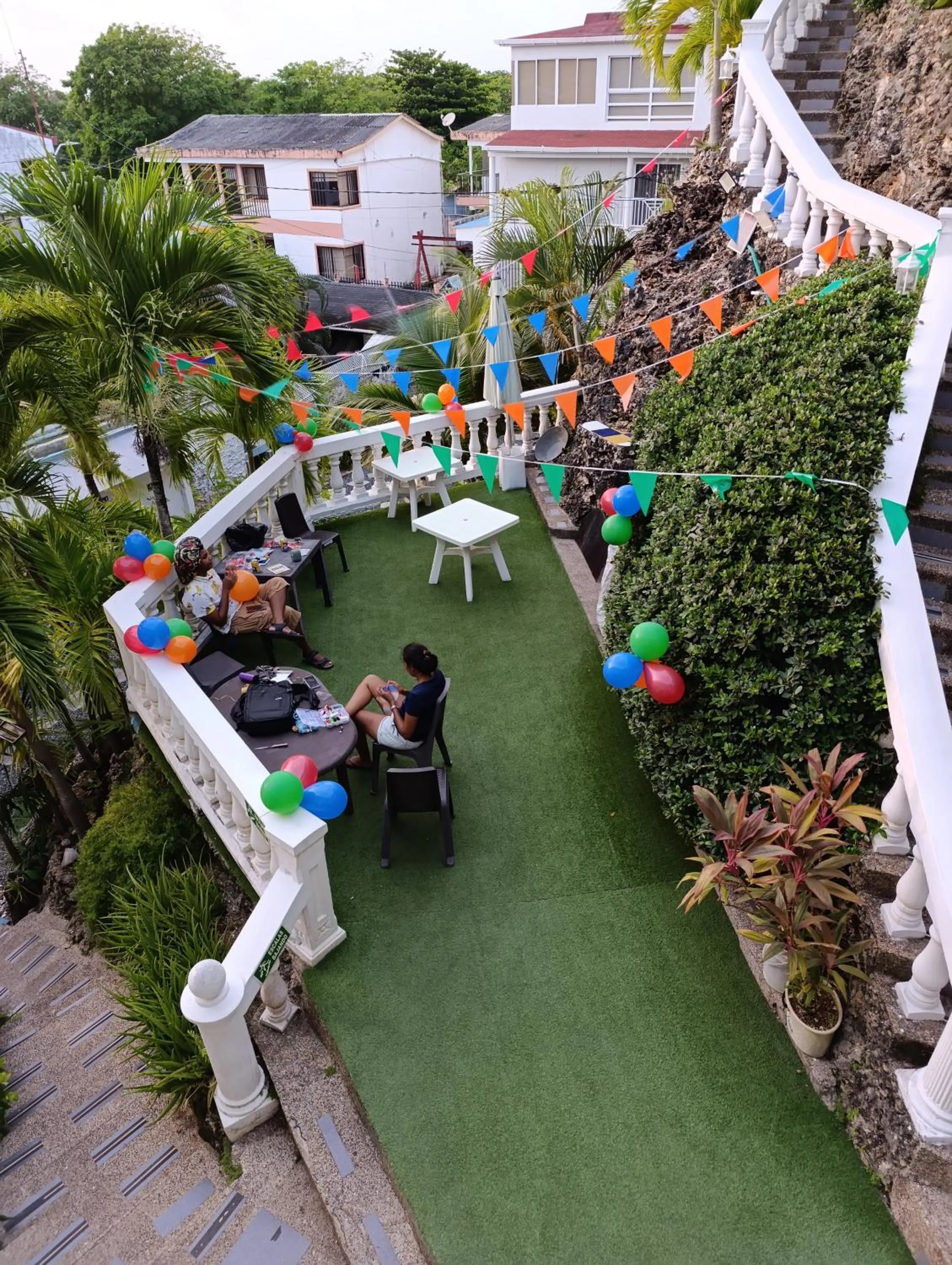 Day in The Rock House Eco