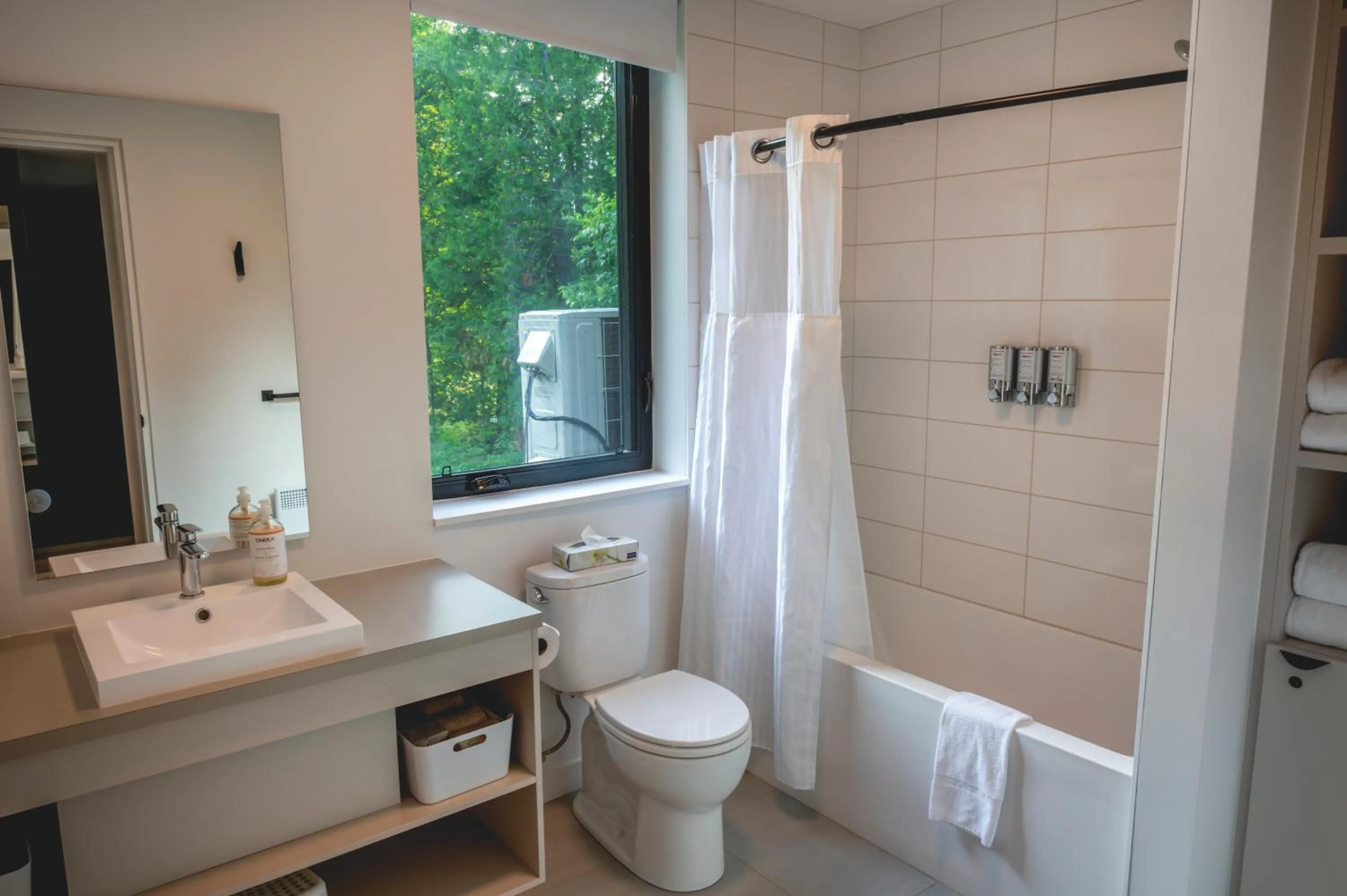 Bathroom in Station Touristique Duchesnay - Sepaq