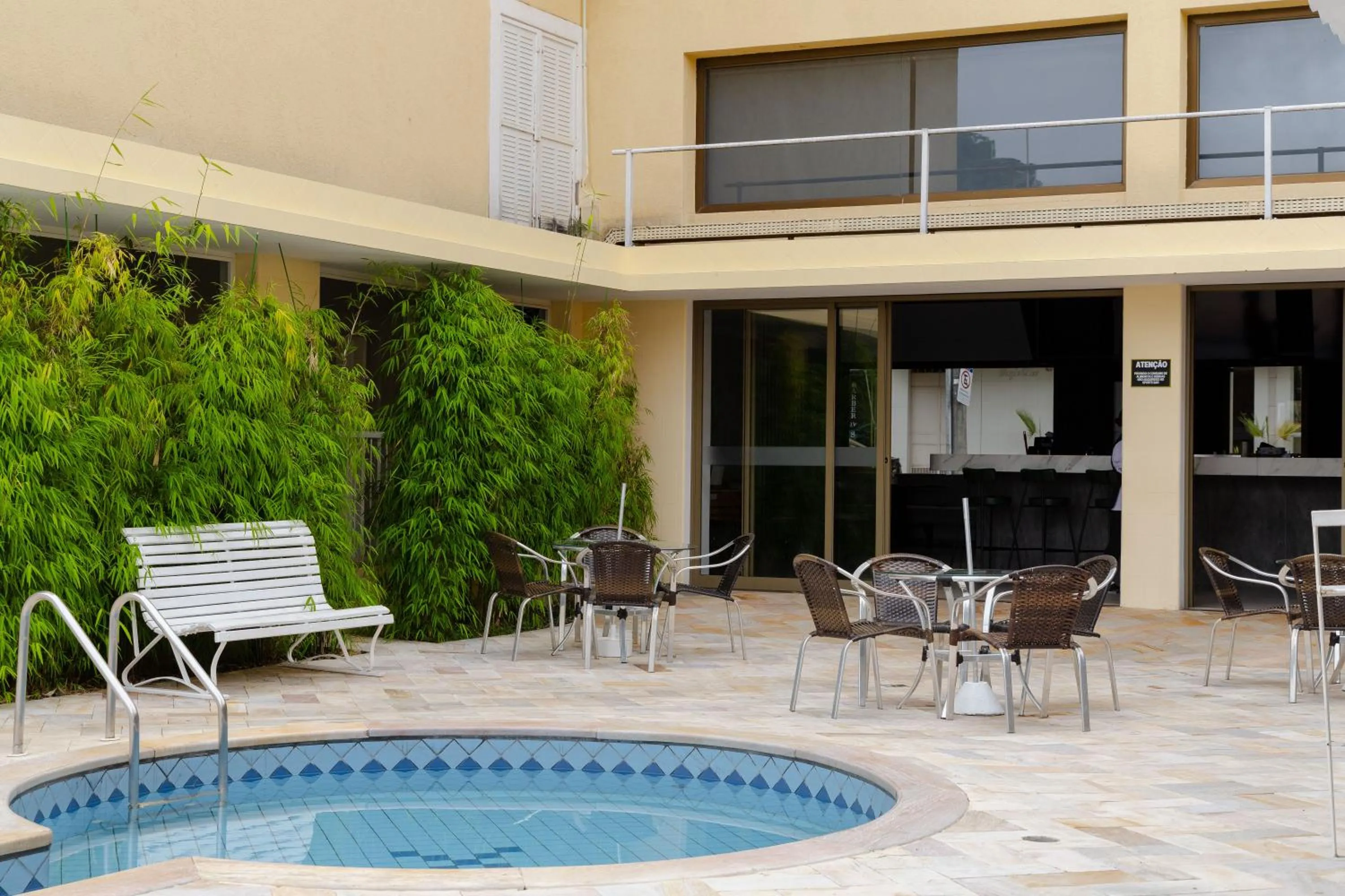 Swimming pool in Hotel Minas Gerais