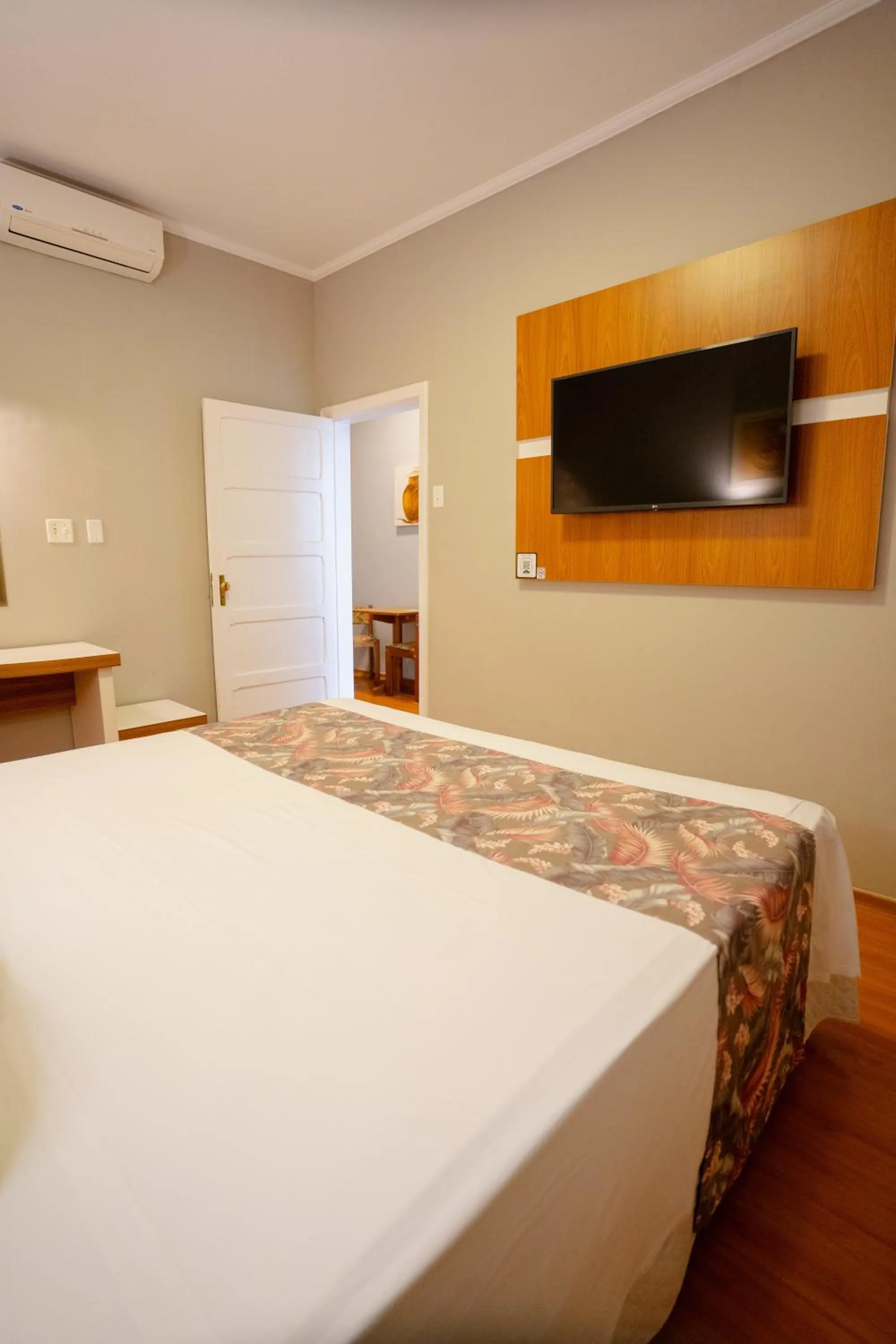 Bedroom, Bed in Hotel Minas Gerais