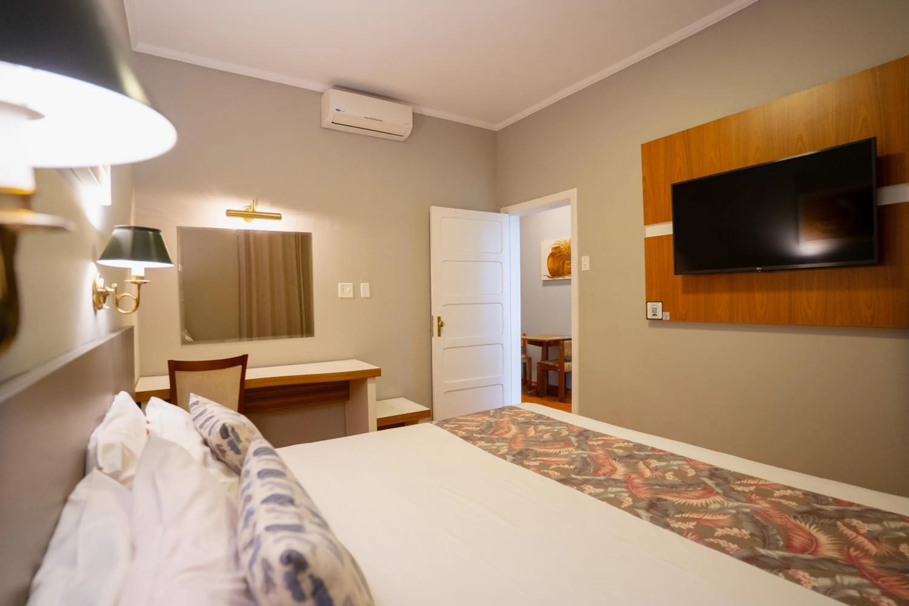 Bed in Hotel Minas Gerais