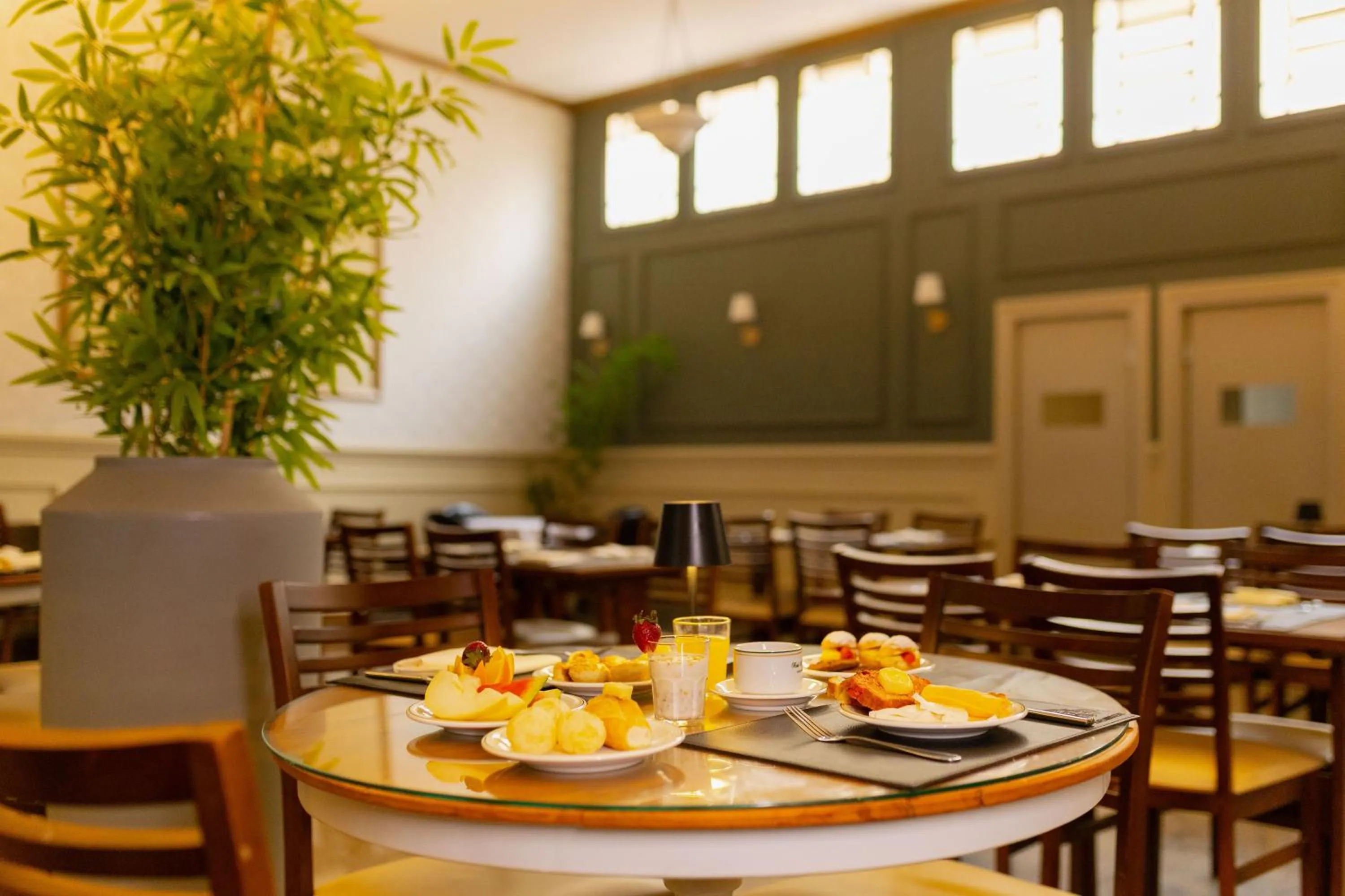 Breakfast in Hotel Minas Gerais