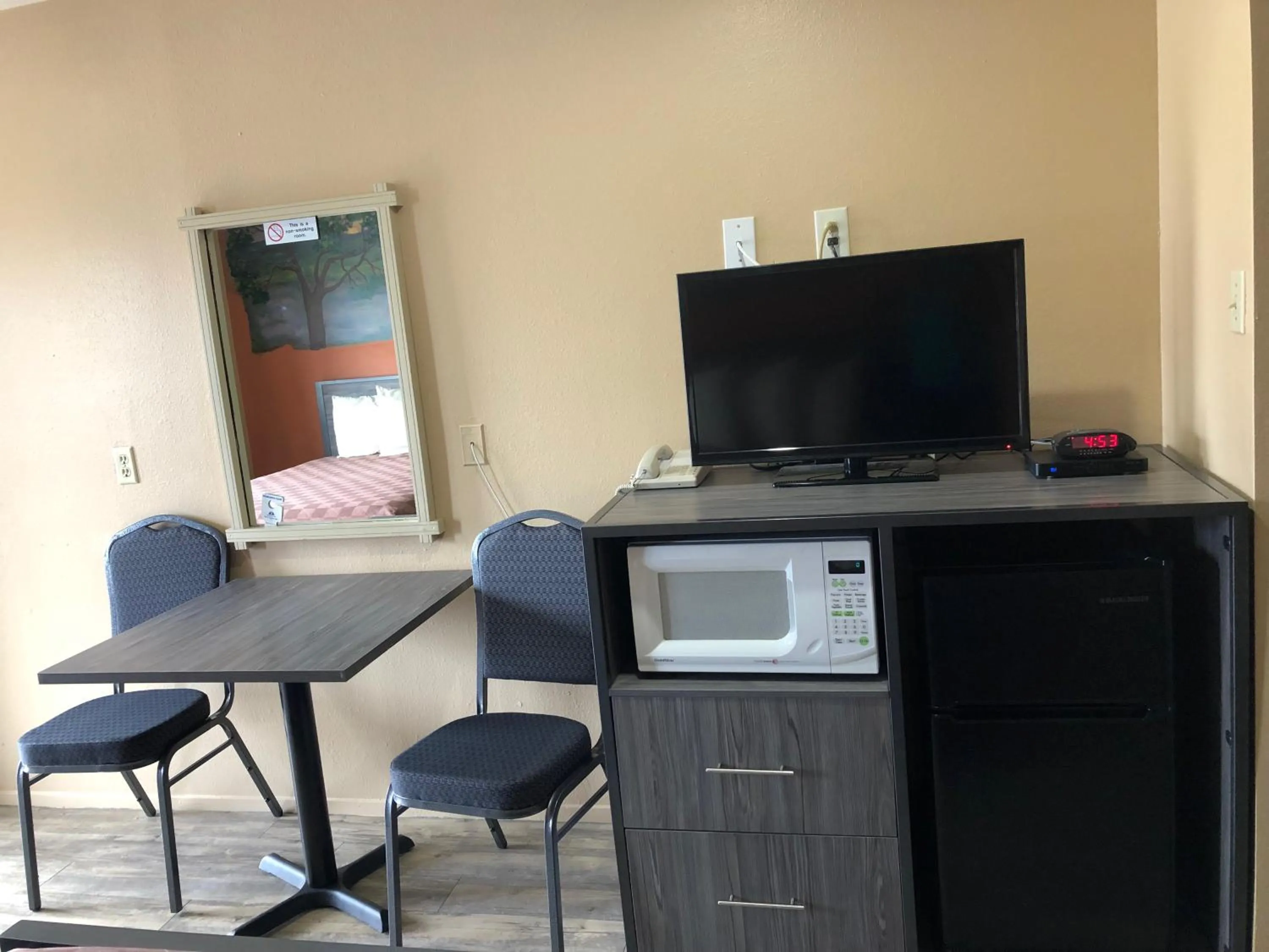 Bathroom in Americas Best Value Inn - Legend's Inn