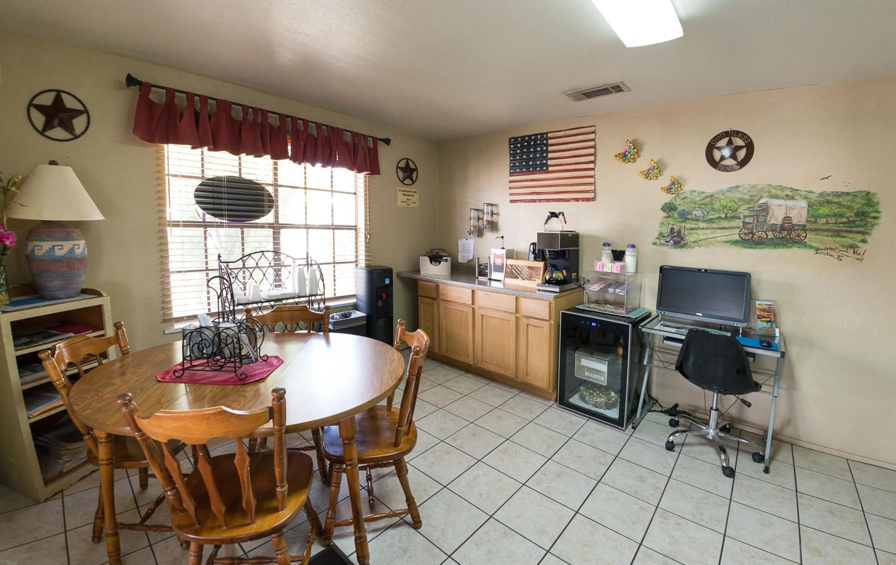 Continental breakfast in Americas Best Value Inn - Legend's Inn