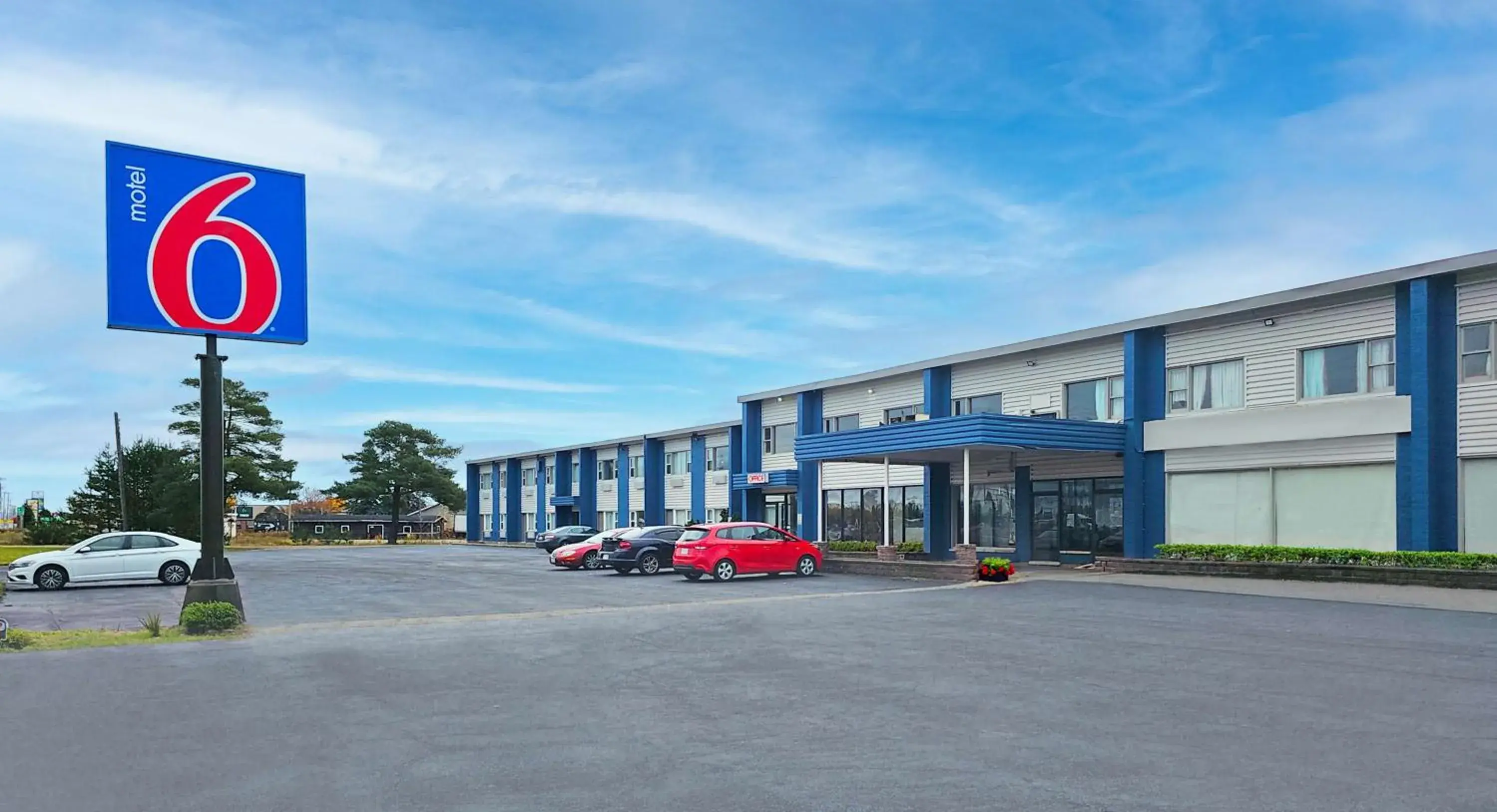 Property building in Motel 6 Sault Ste. Marie, ON Property building in Motel 6 Sault Ste. Marie, ON