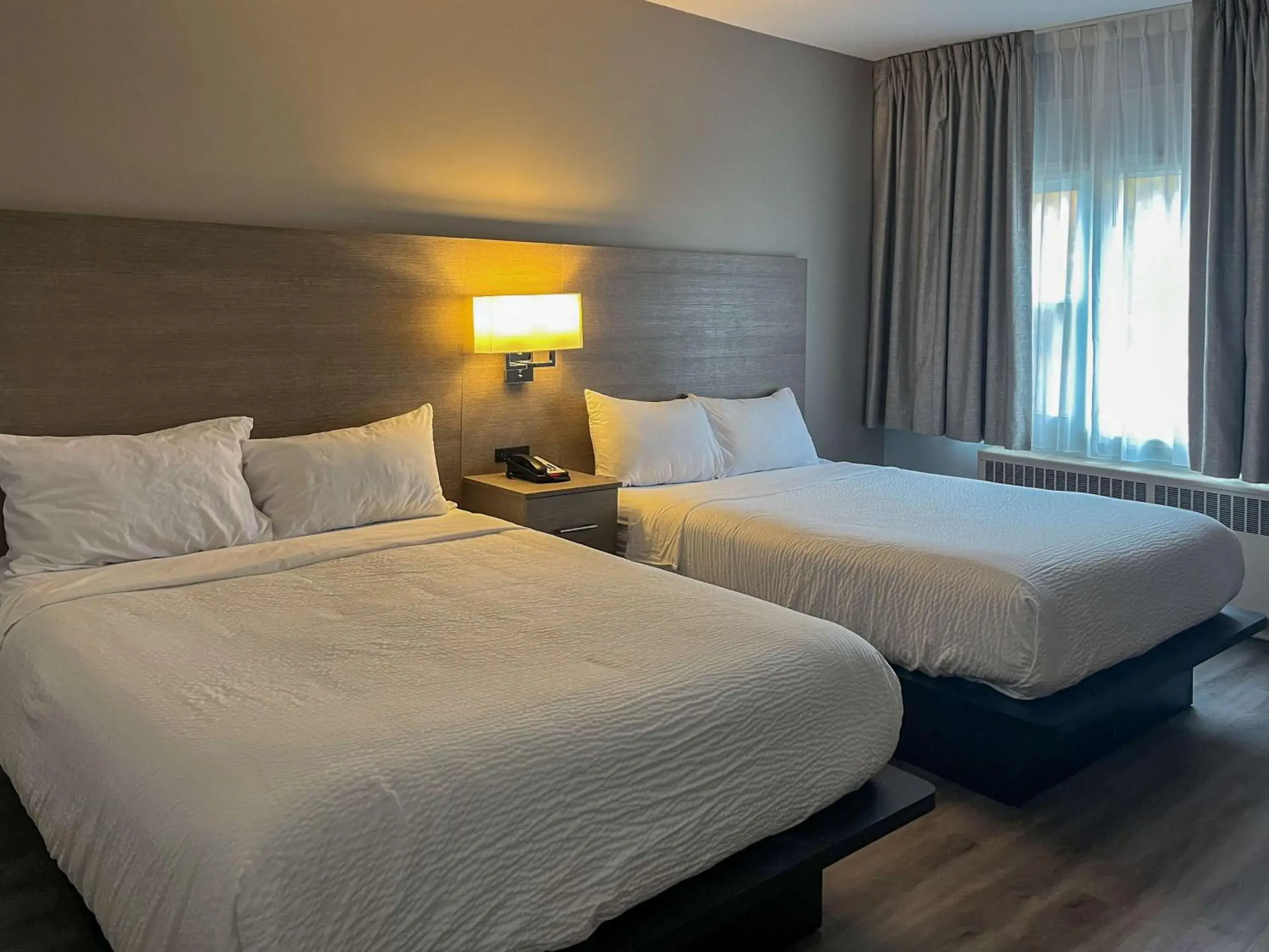 Bedroom, Bed in Motel 6 Sault Ste. Marie, ON Bedroom, Bed in Motel 6 Sault Ste. Marie, ON