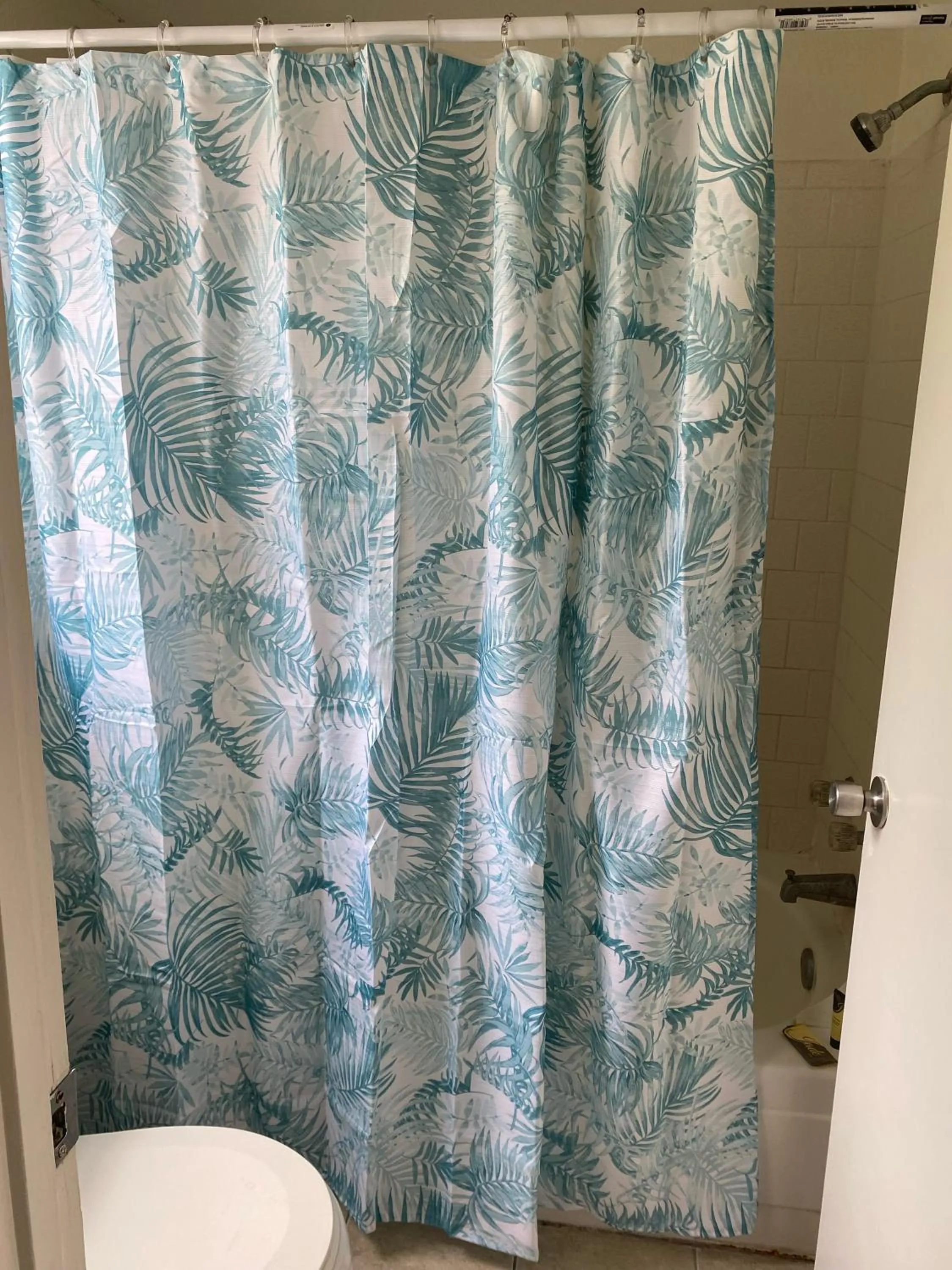 Shower in Jasmine Garden Inn - Lake City
