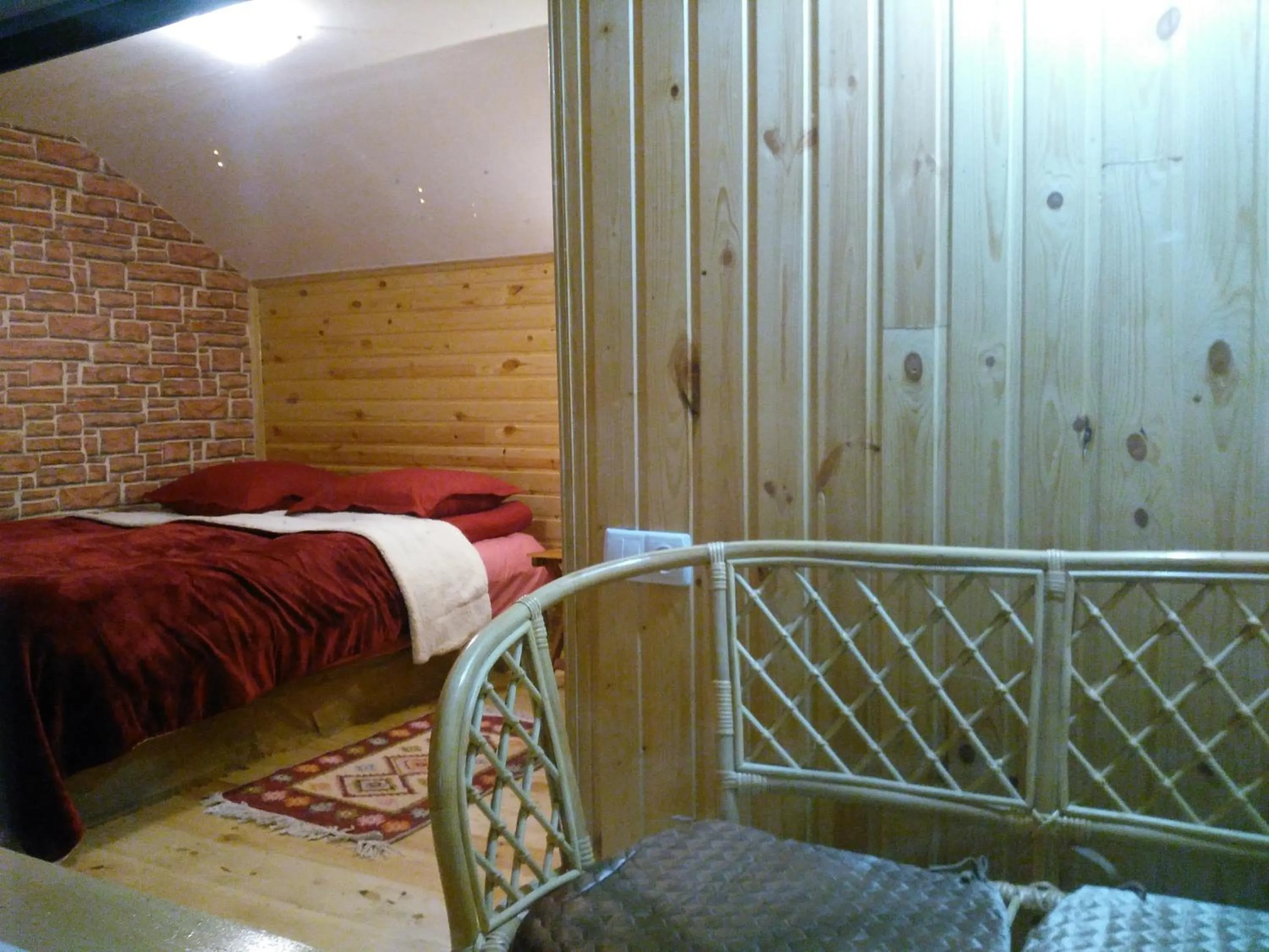 cot, Bed in Three Gracia