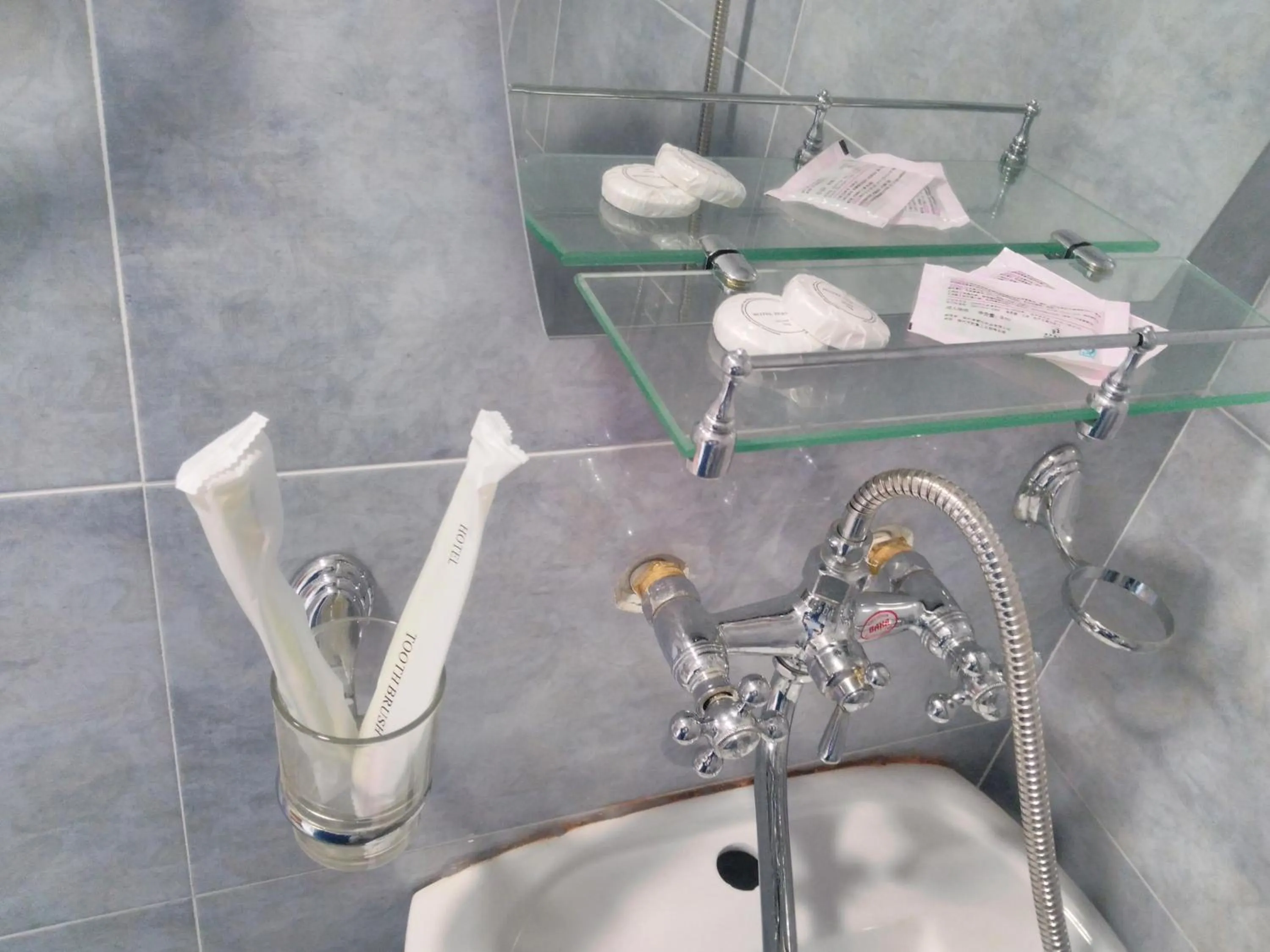 Bathroom in Three Gracia