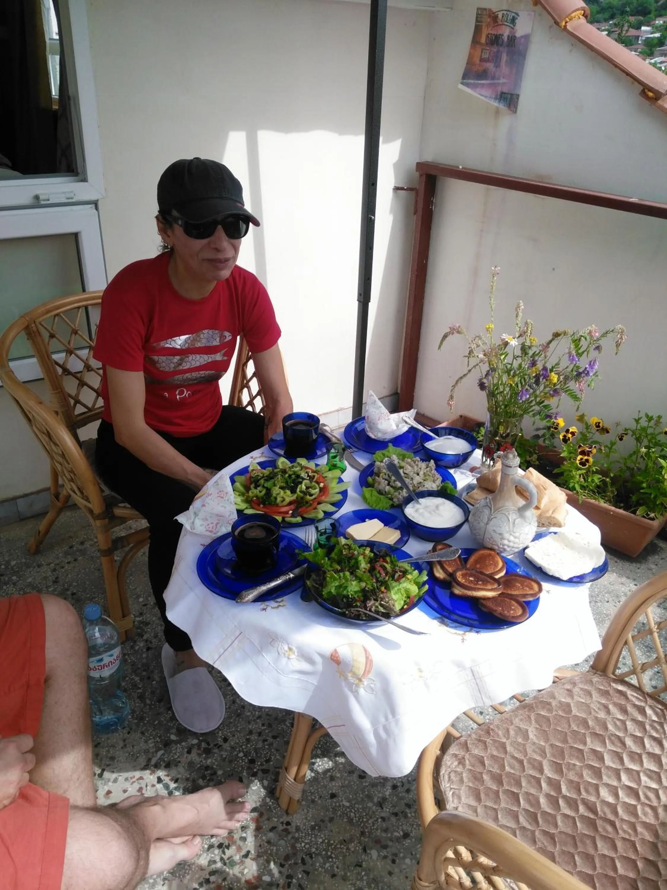 Food and drinks in Three Gracia