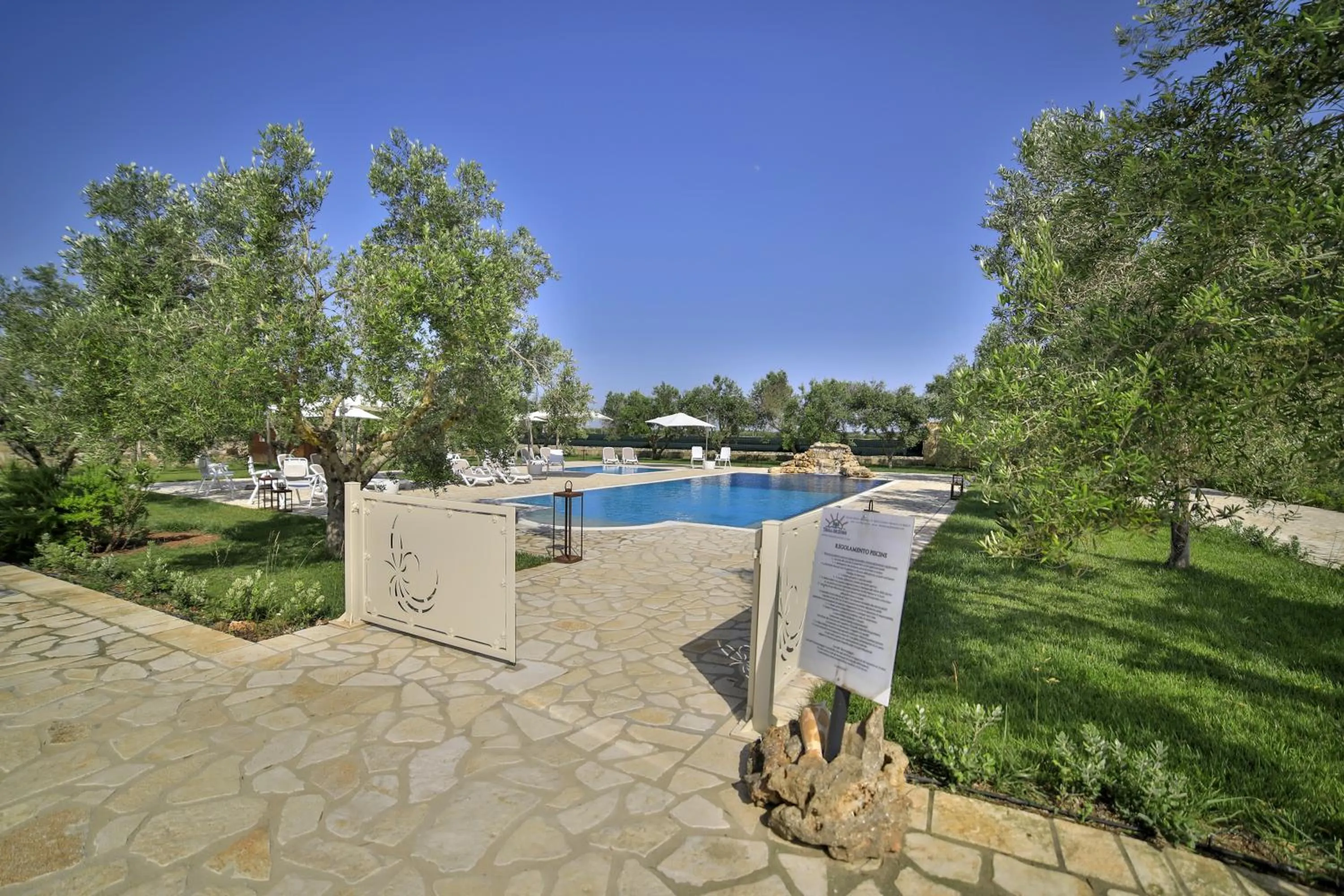 Pool view in Terra dei Sogni