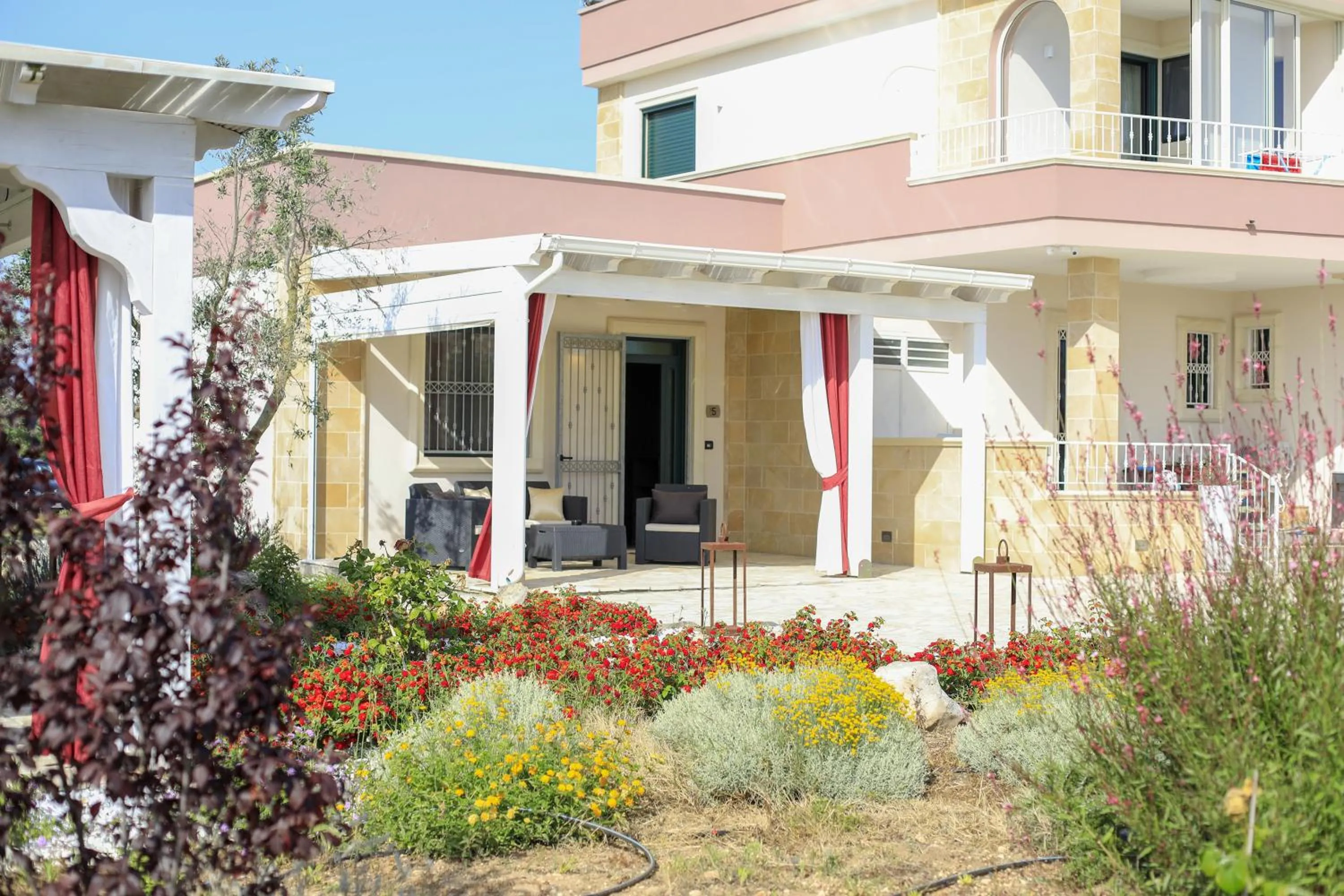 Property building in Terra dei Sogni