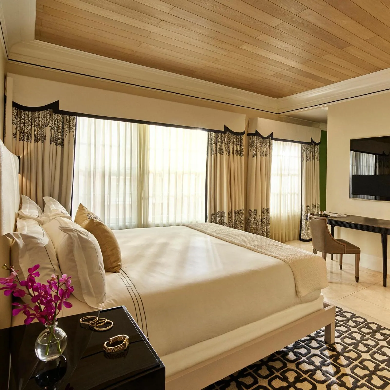 Bed in Hotel Bel-Air - Dorchester Collection