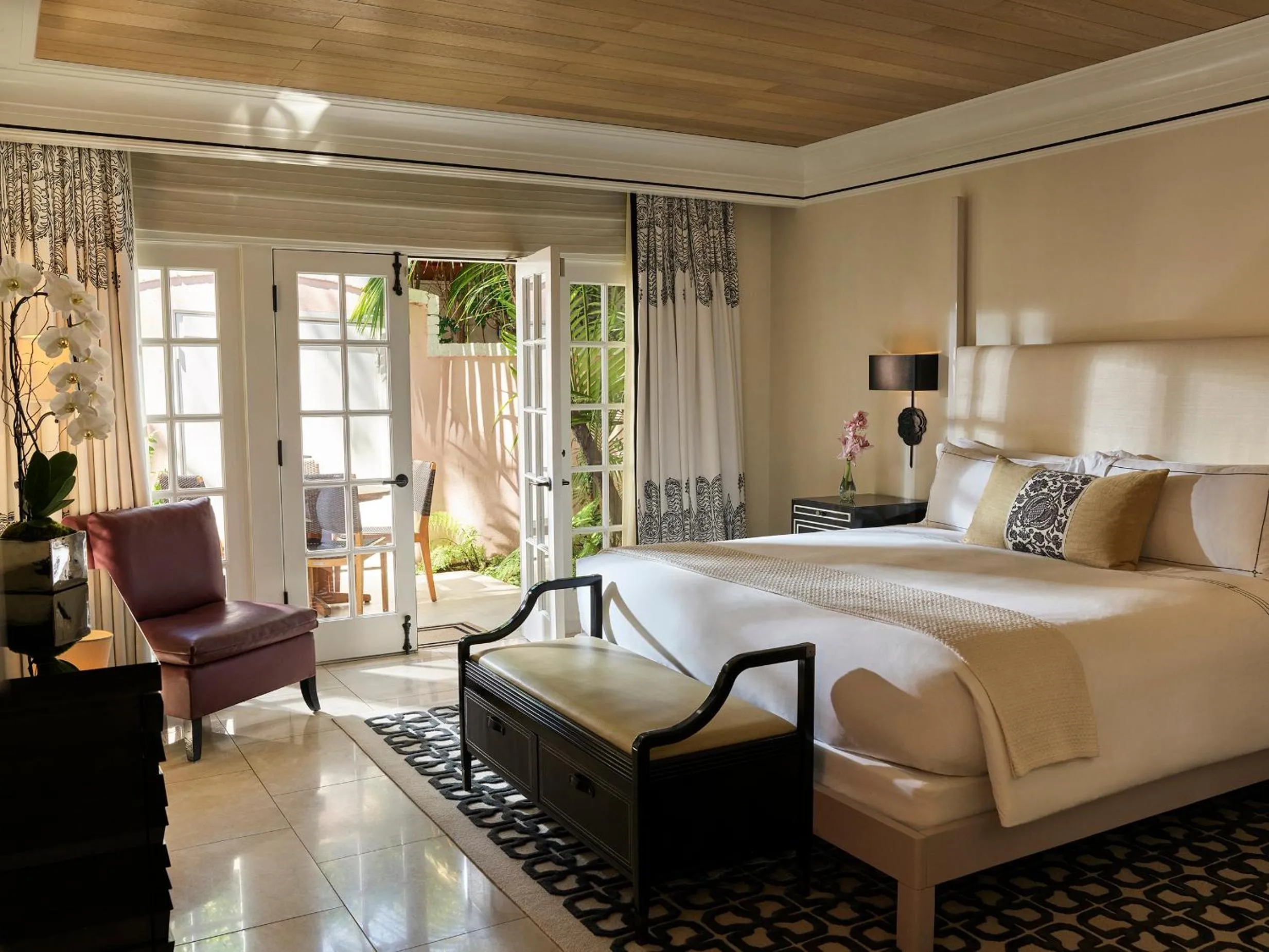 Bed in Hotel Bel-Air - Dorchester Collection