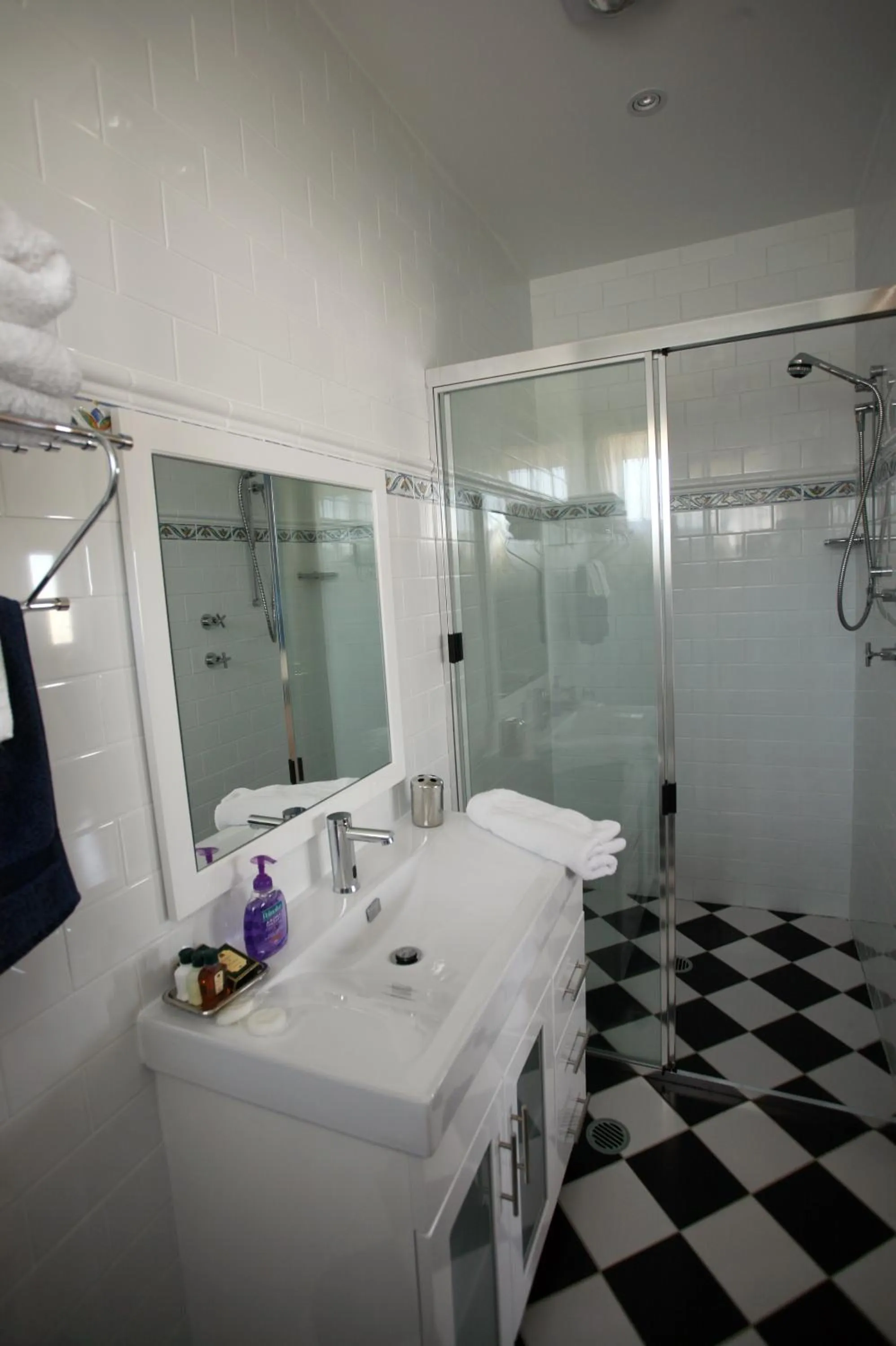 Shower in Lavender House Bed & Breakfast