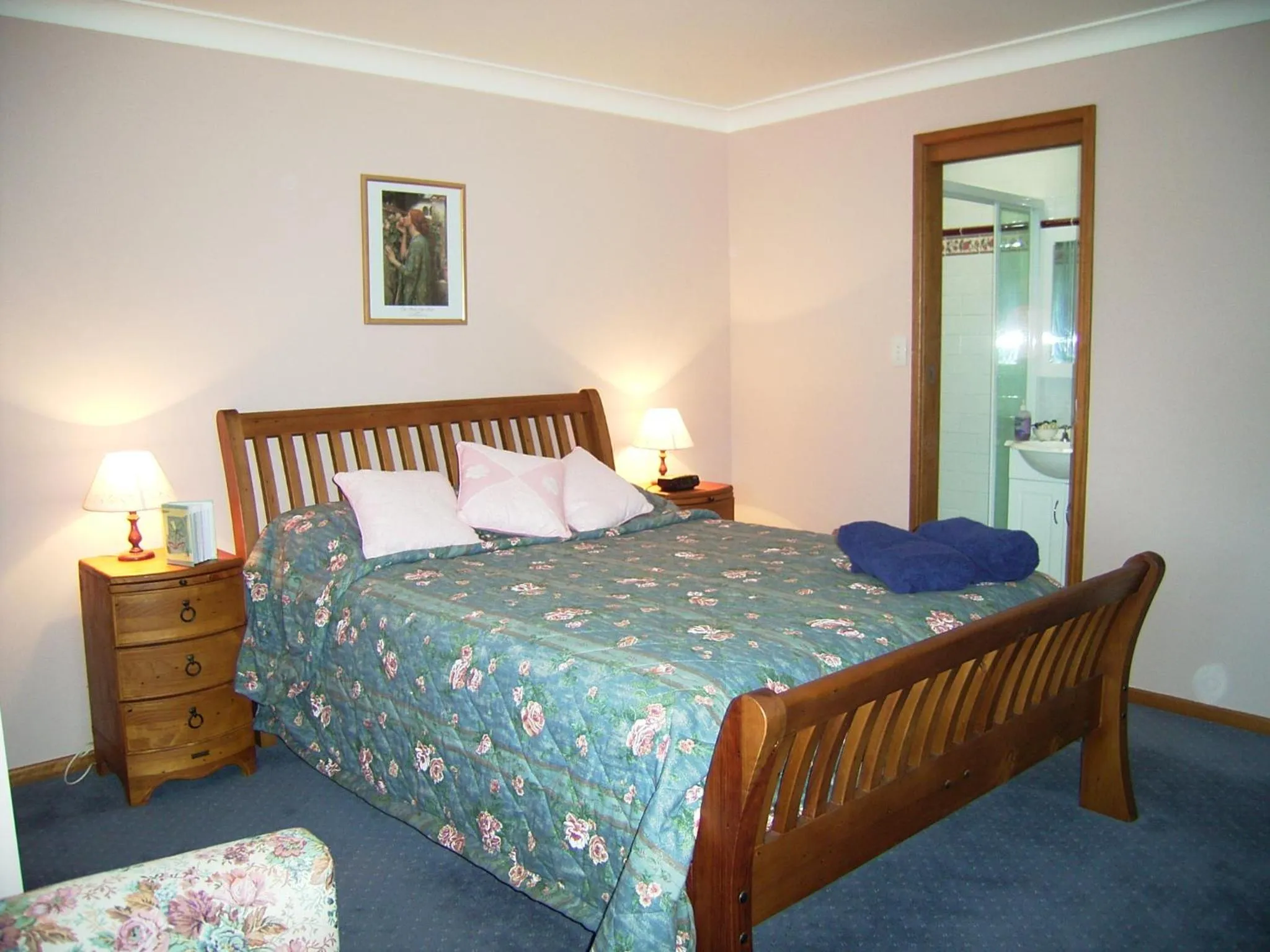 Bed in Lavender House Bed & Breakfast