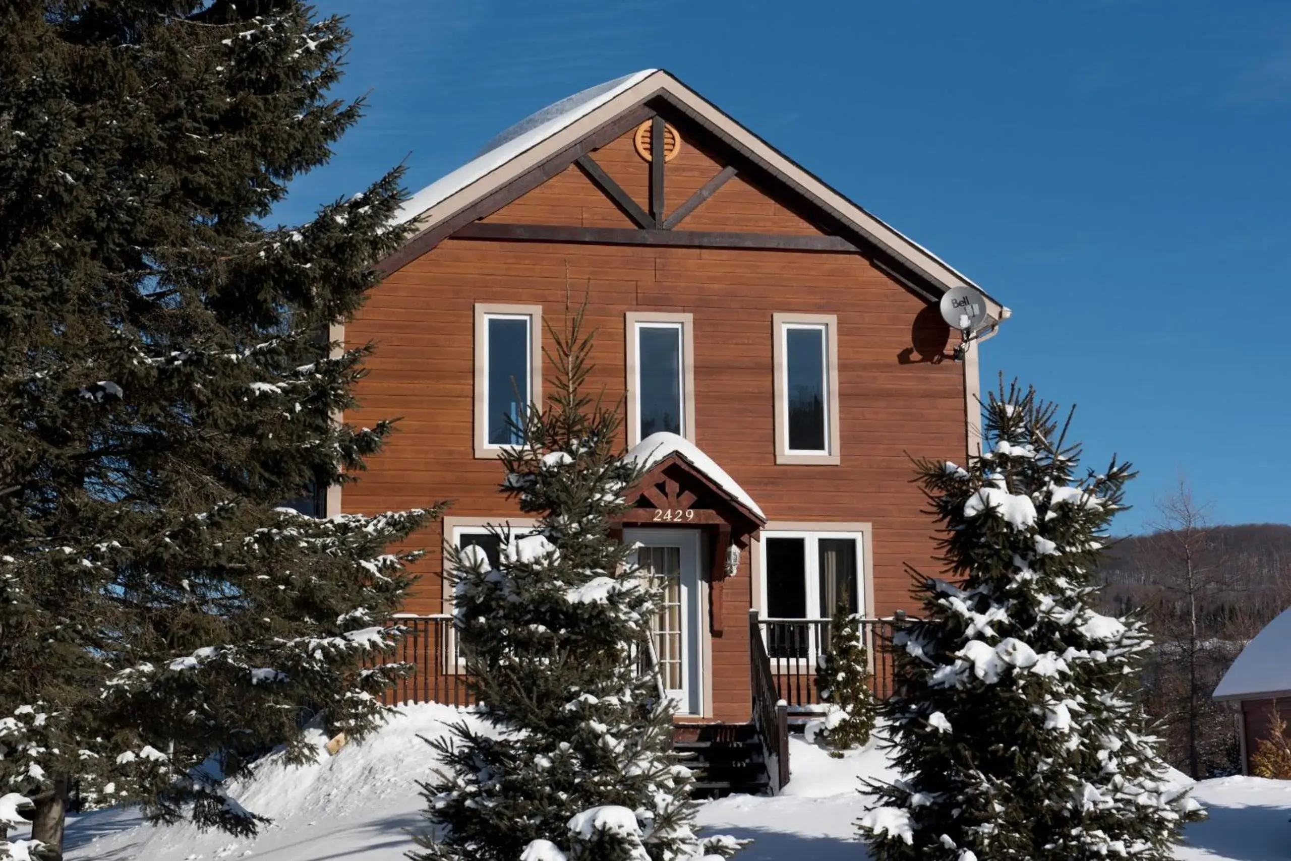 Three-Bedroom House in Chalets Royal Laurentien Three-Bedroom House in Chalets Royal Laurentien