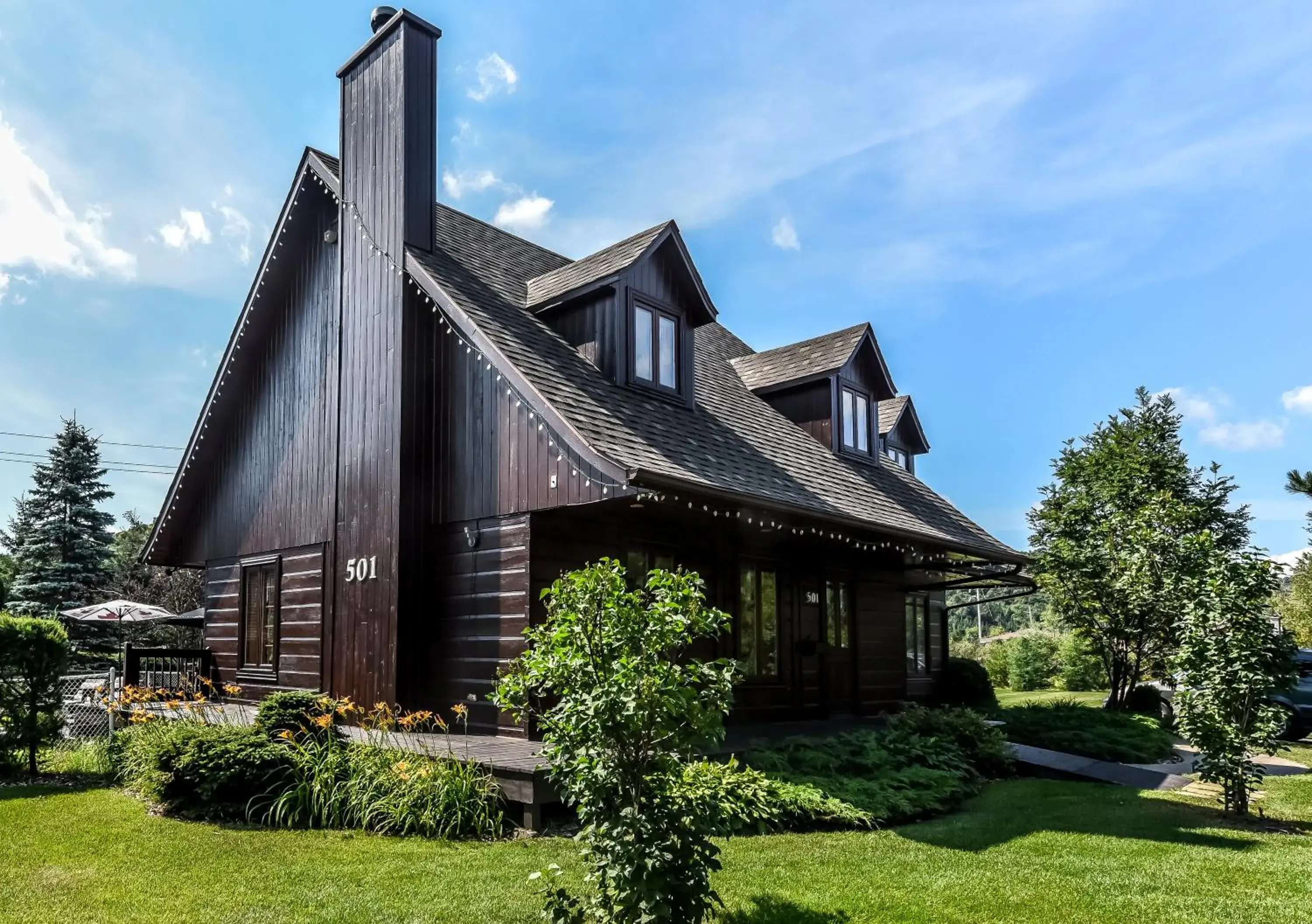 Four-Bedroom House in Chalets Royal Laurentien Four-Bedroom House in Chalets Royal Laurentien