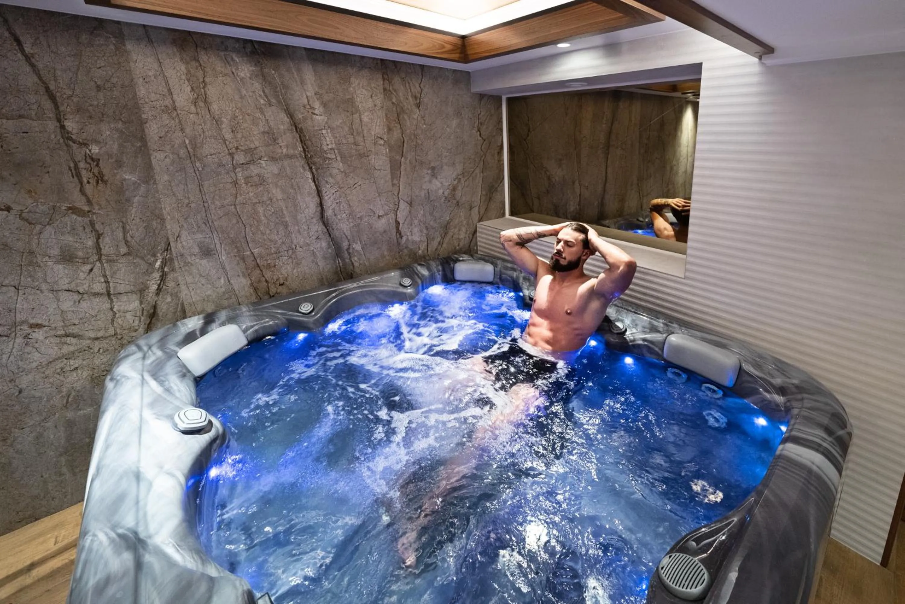 Hot Tub in Sky Hotel