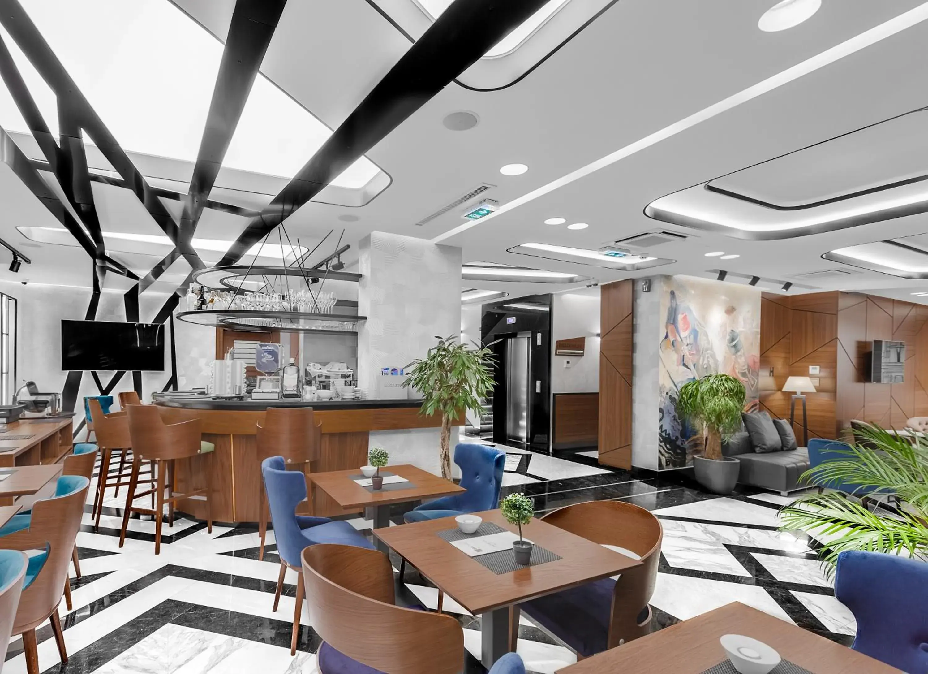 Lounge or bar in Sky Hotel Lounge or bar in Sky Hotel