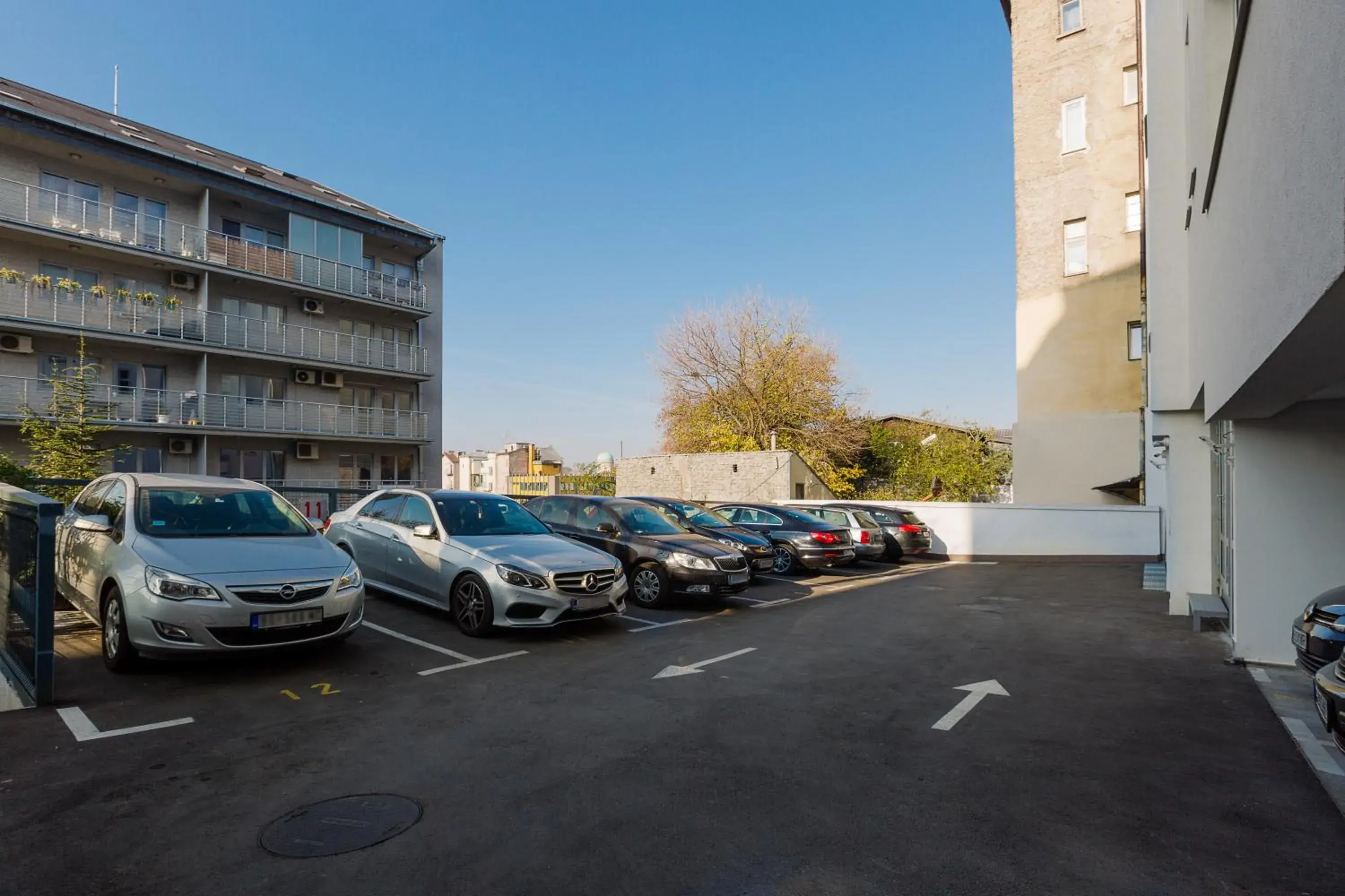 Inner courtyard view in Sky Hotel Inner courtyard view in Sky Hotel
