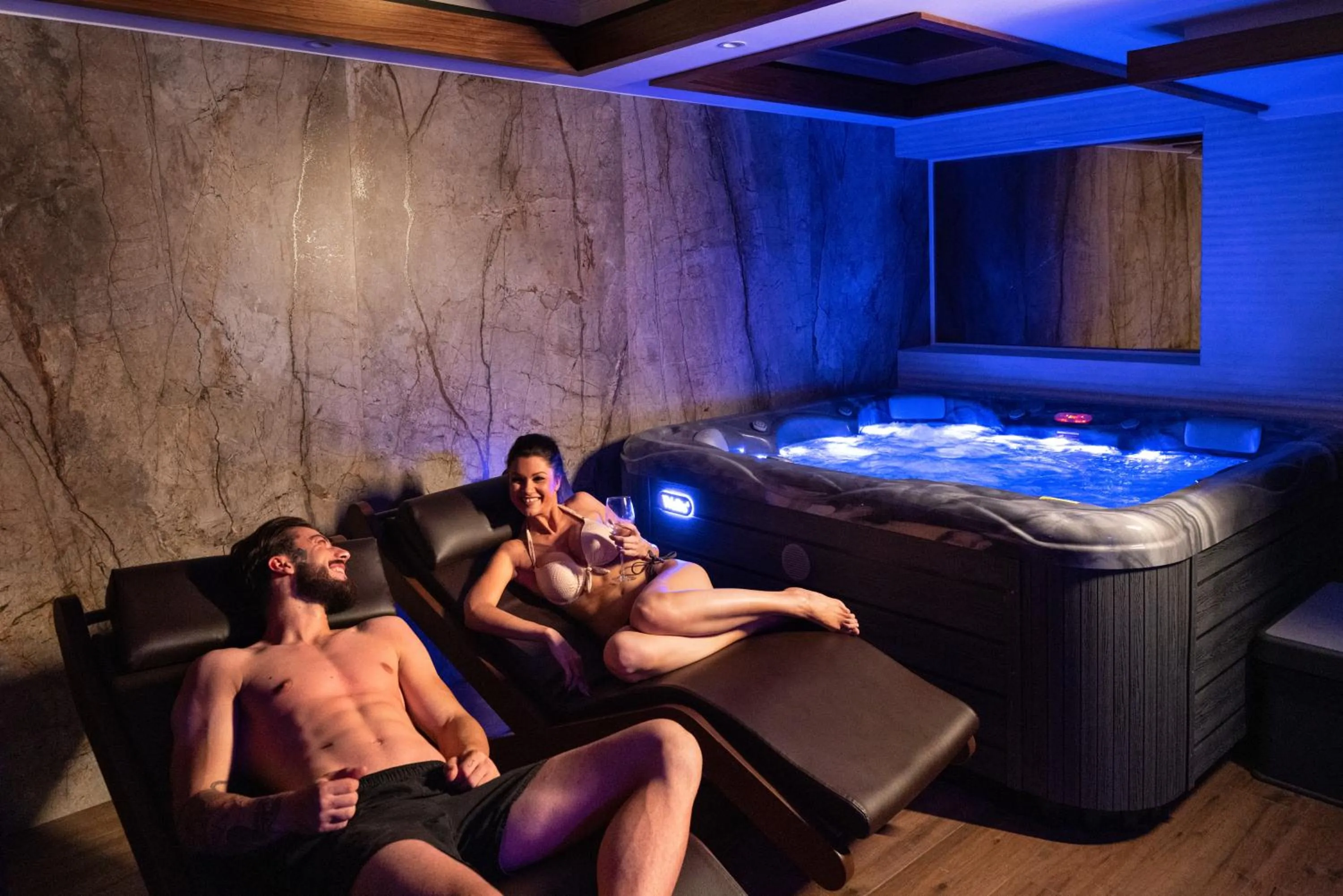 Hot Tub in Sky Hotel