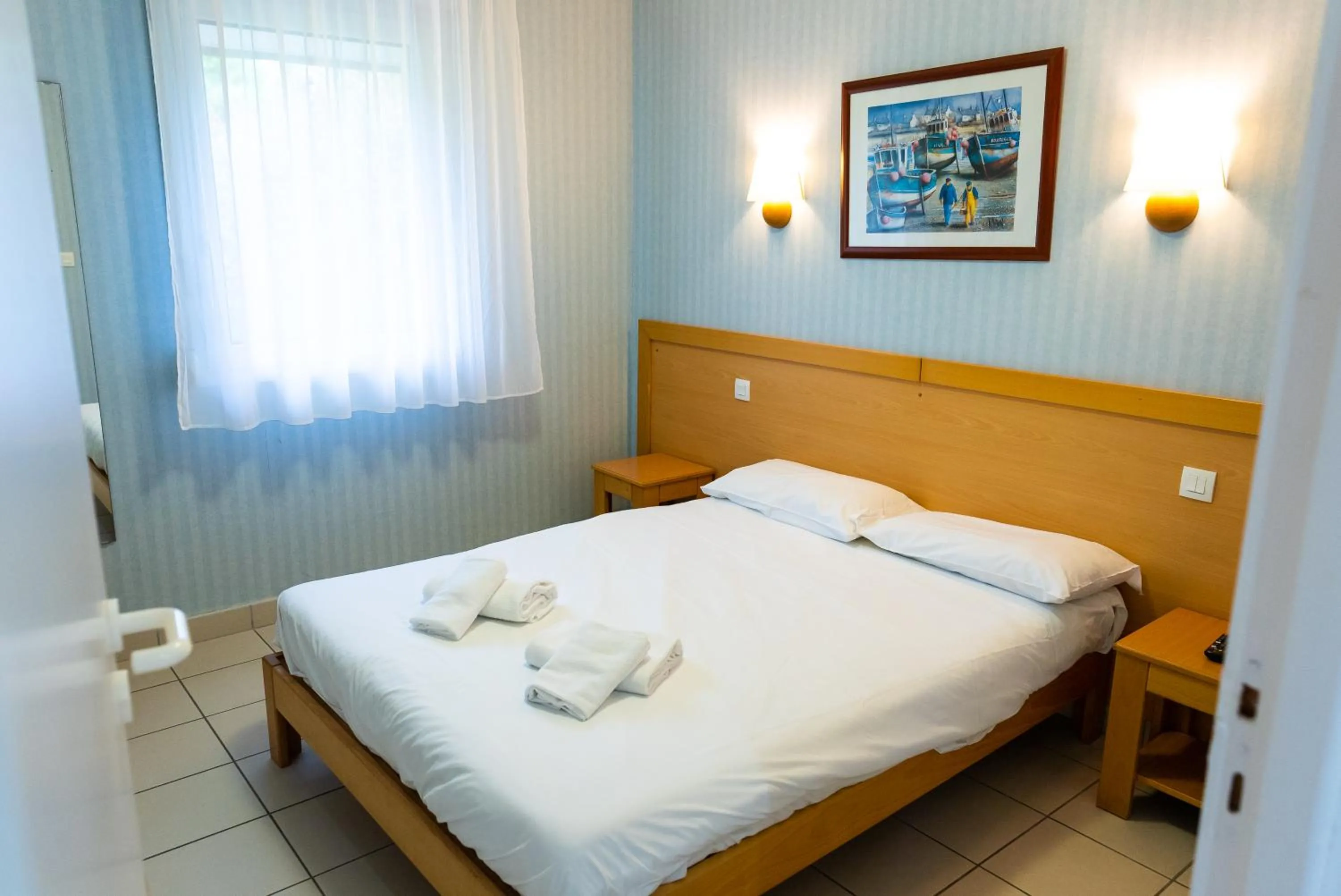 Bed in Azureva Club Tregunc