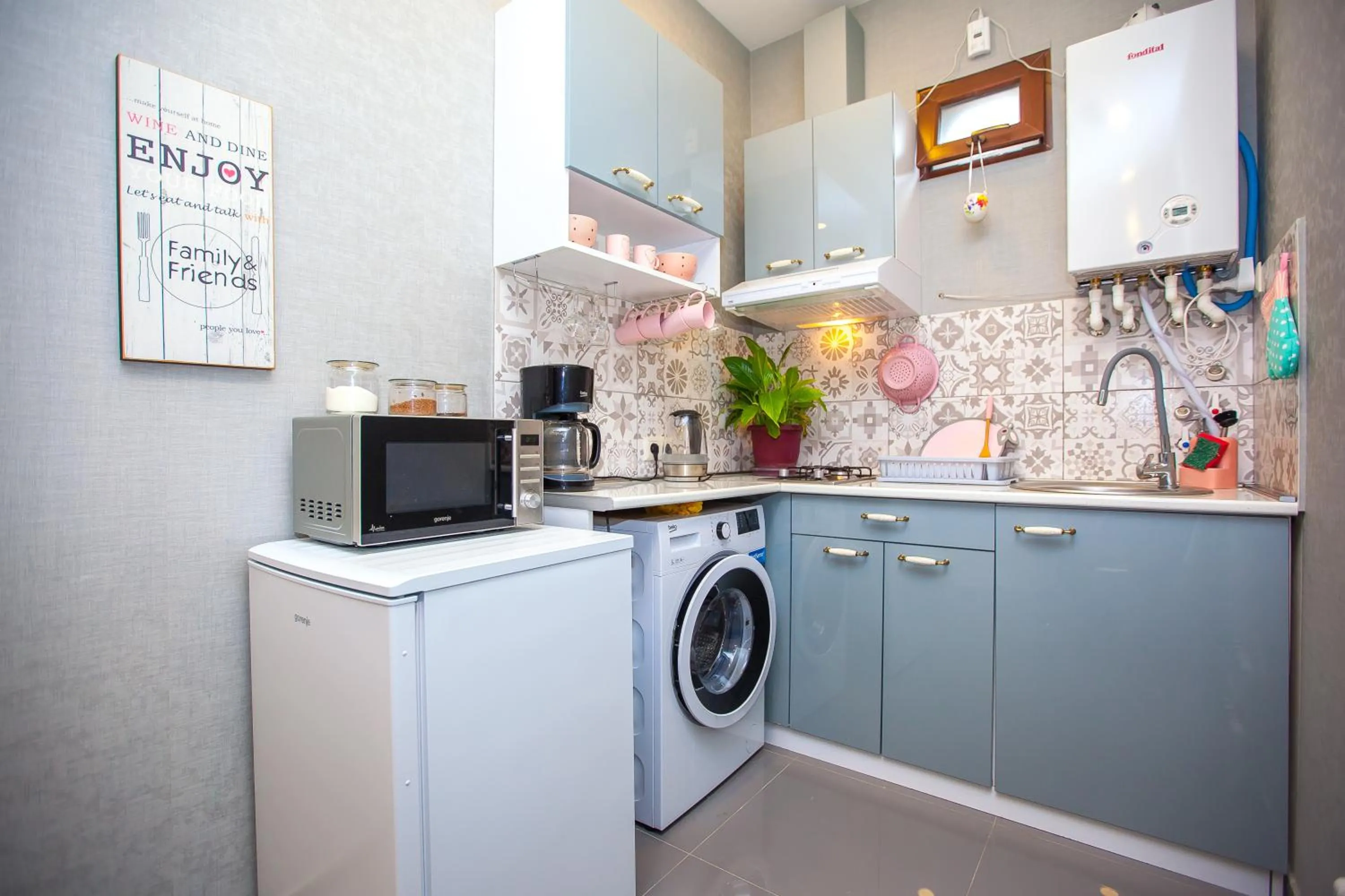 Coffee/tea facilities in Lebu Apartment TBS