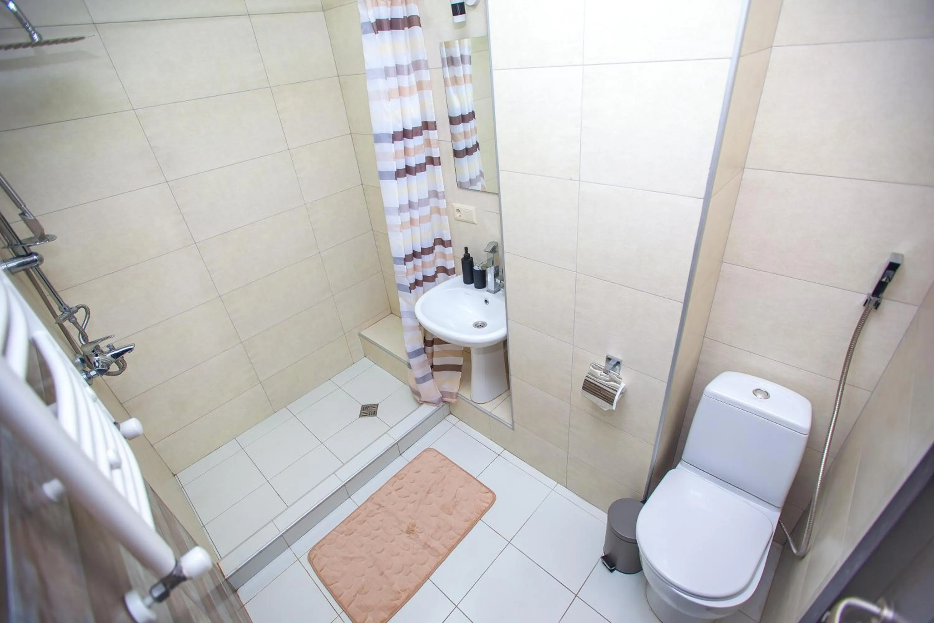 Shower in Lebu Apartment TBS