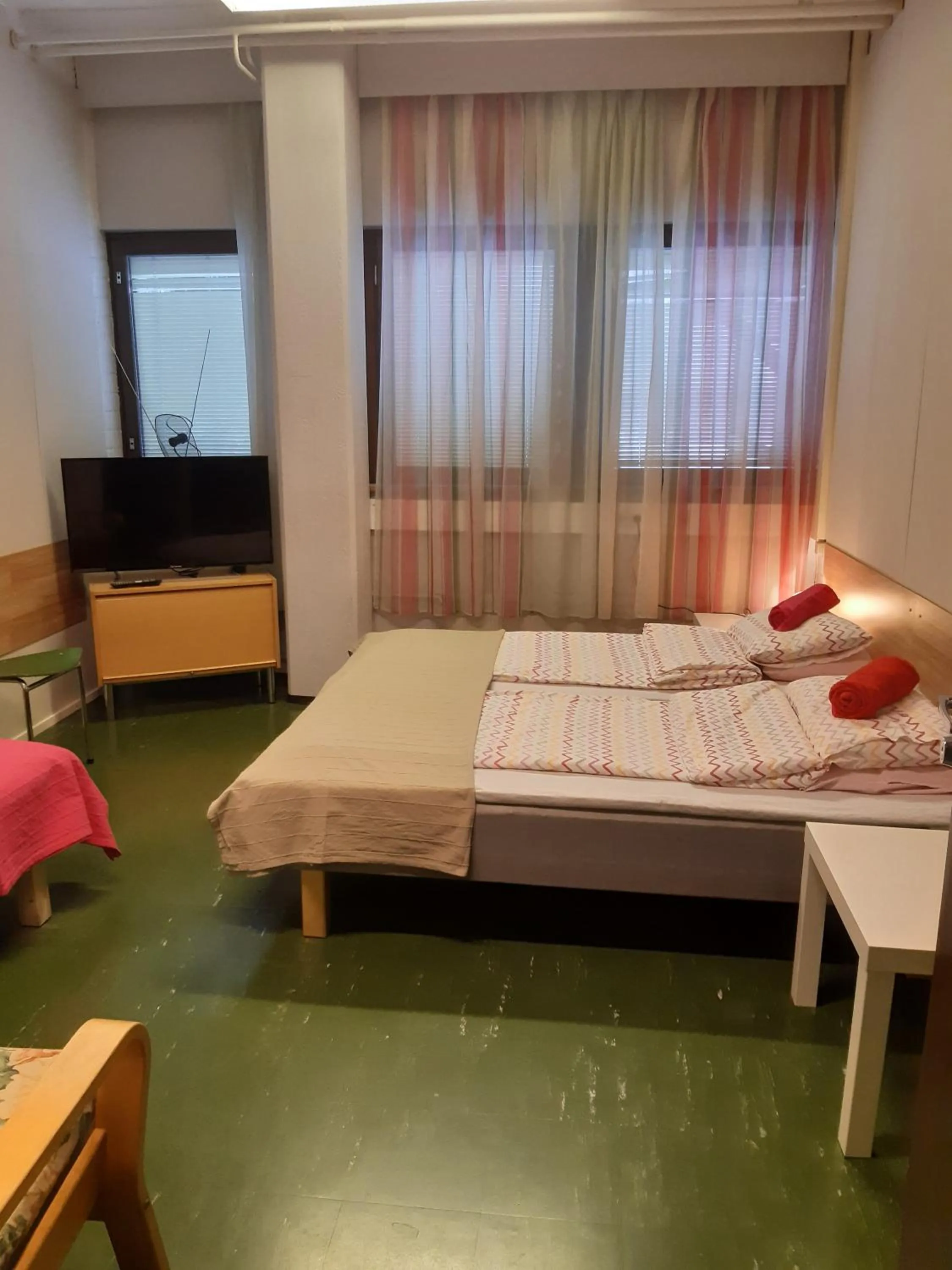 Photo of the whole room, Bed in Minimotel